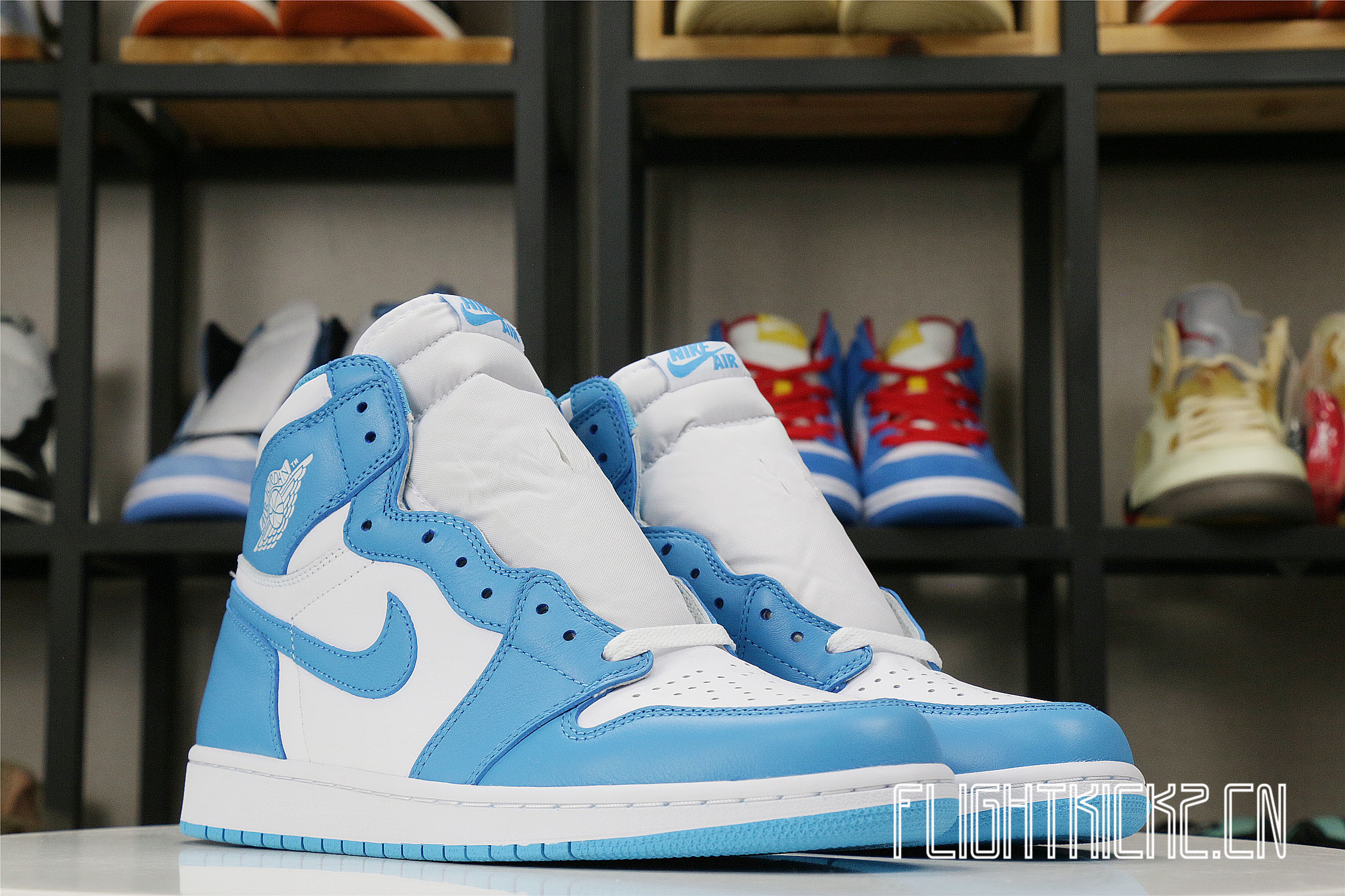 Air Jordan 1 Retro High OG UNC 2015
