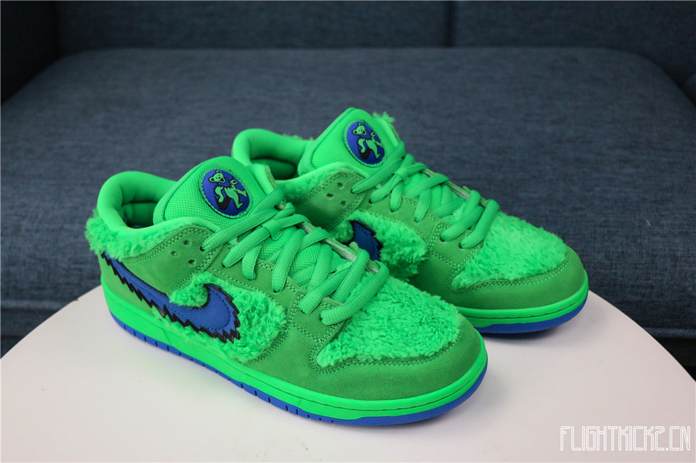 Grateful Dead x Nike SB Dunk Low Green