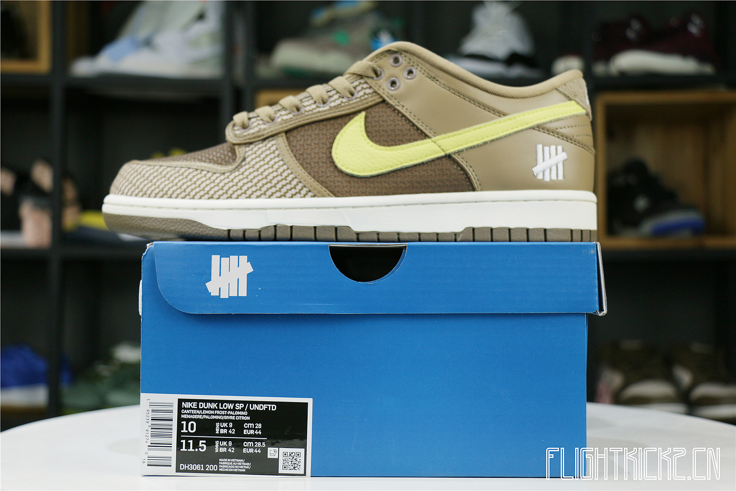 Nike Dunk Low SP UNDEFEATED Canteen Dunk vs. AF1 Pack