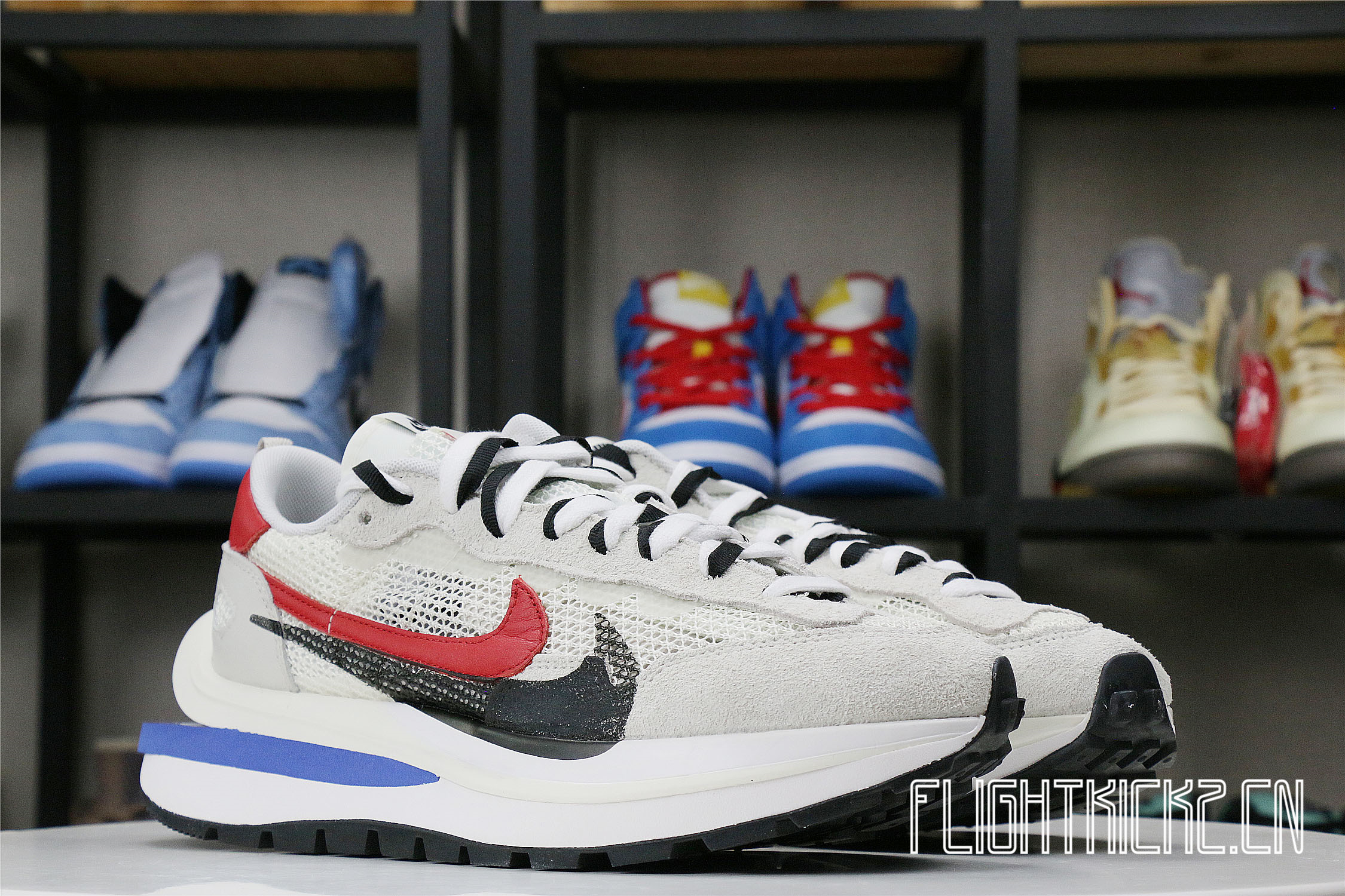 Sacai x Nike Vaporwaffle Sport Fuchsia Game Royal (LN5 A1)