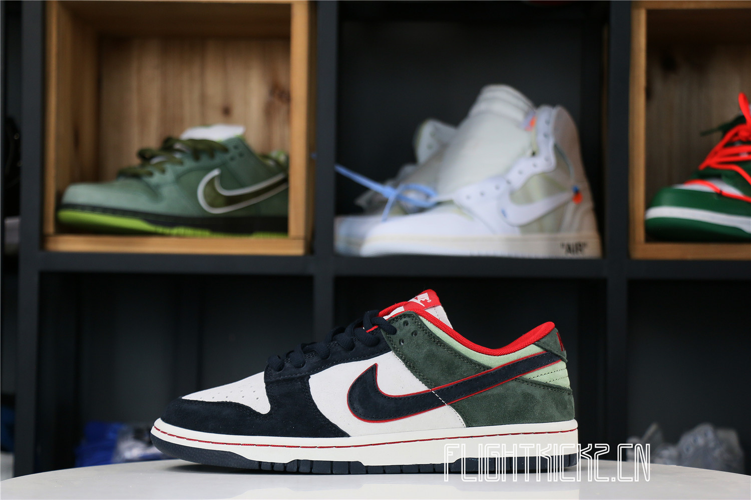 Otomo Katsuhiro x Nike SB Dunk Low Steamboy OST Green Blue Red