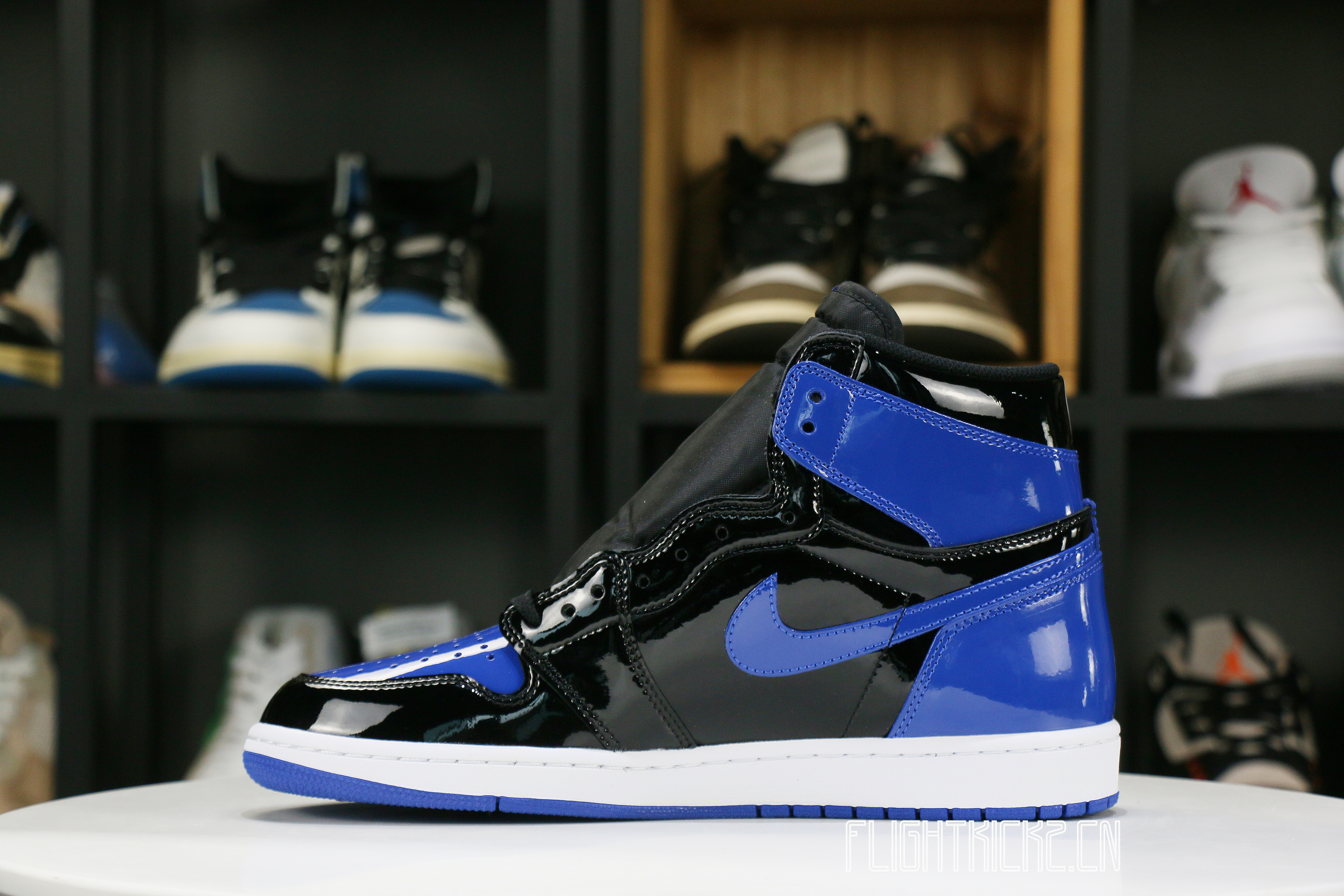 Air Jordan 1 High OG “Patent Royal”