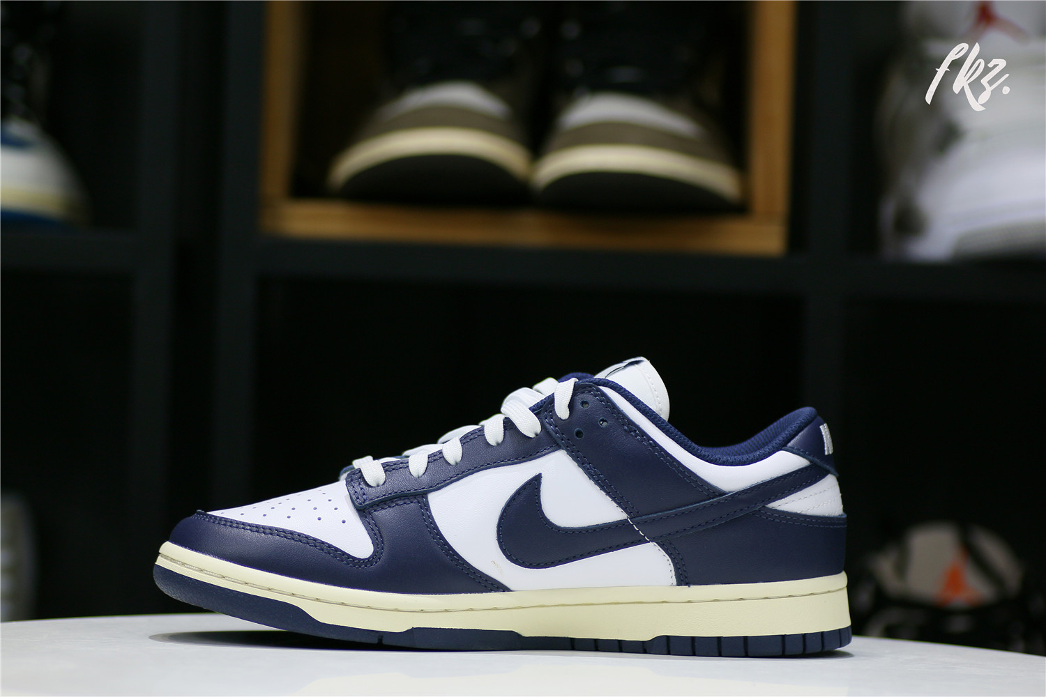 Nike Dunk Low Vintage Navy (W)