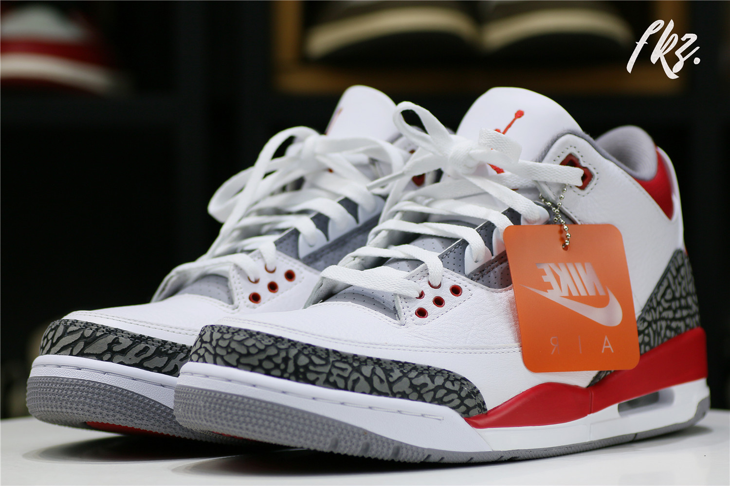 AIR JORDAN 3 RETRO ‘FIRE RED’ 2022
