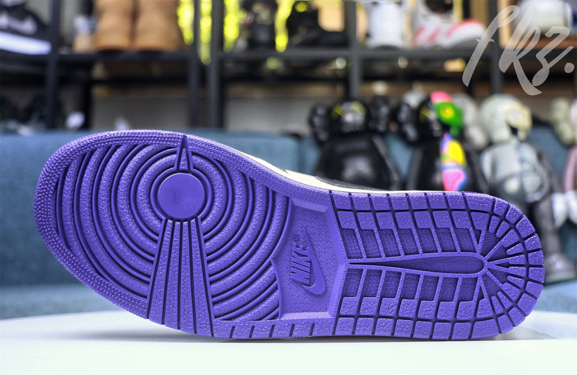 Air Jordan 1 Retro Court Purple (GS)