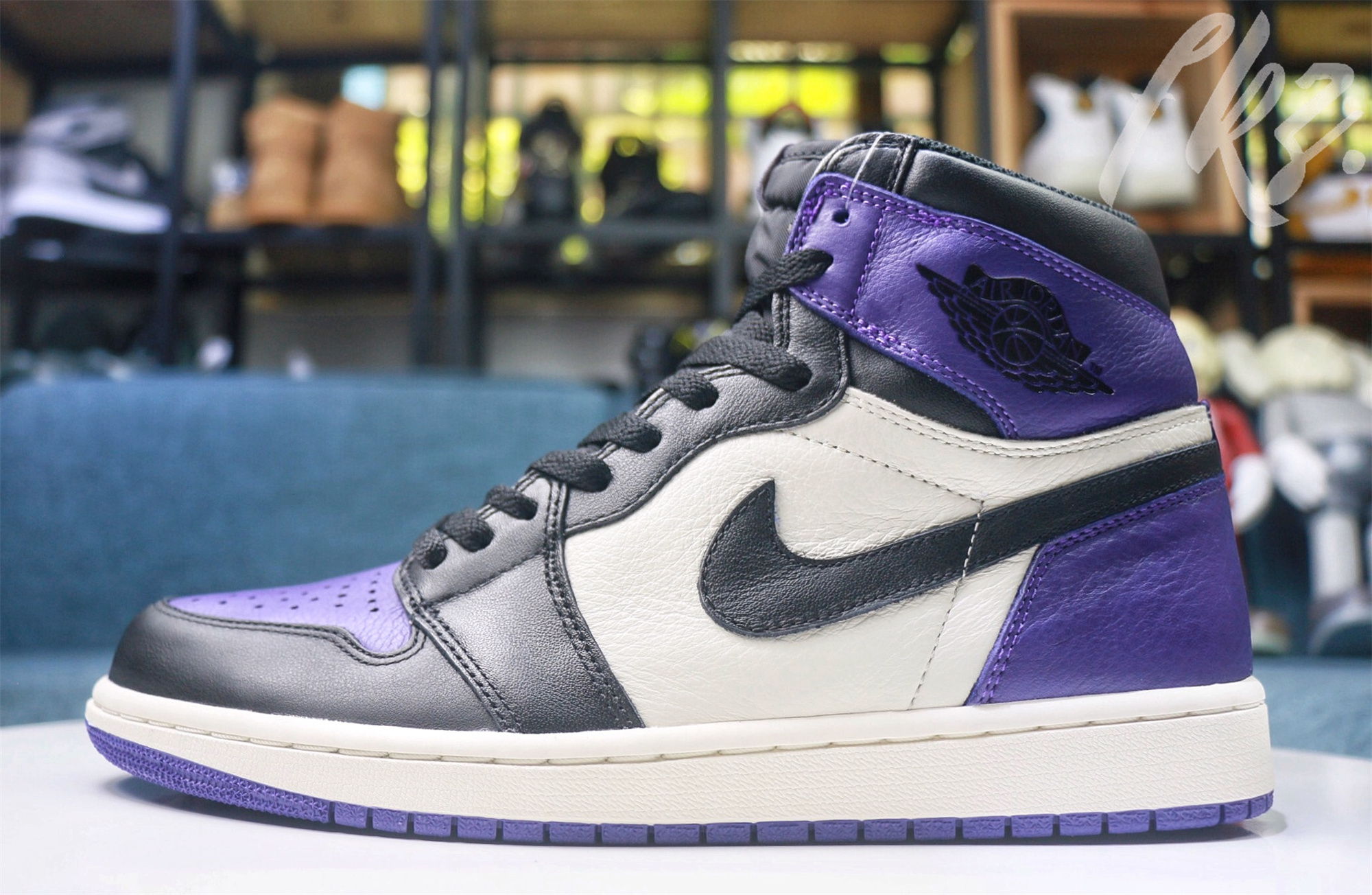 Air Jordan 1 Retro Court Purple (GS)