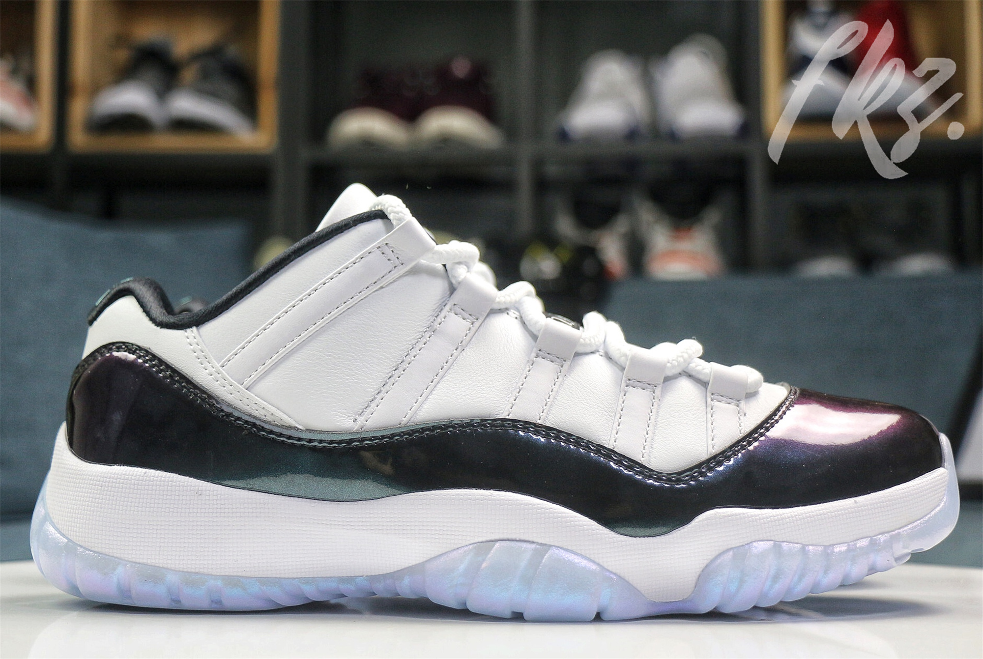 Air Jordan 11 Retro Low Emerald/Easter
