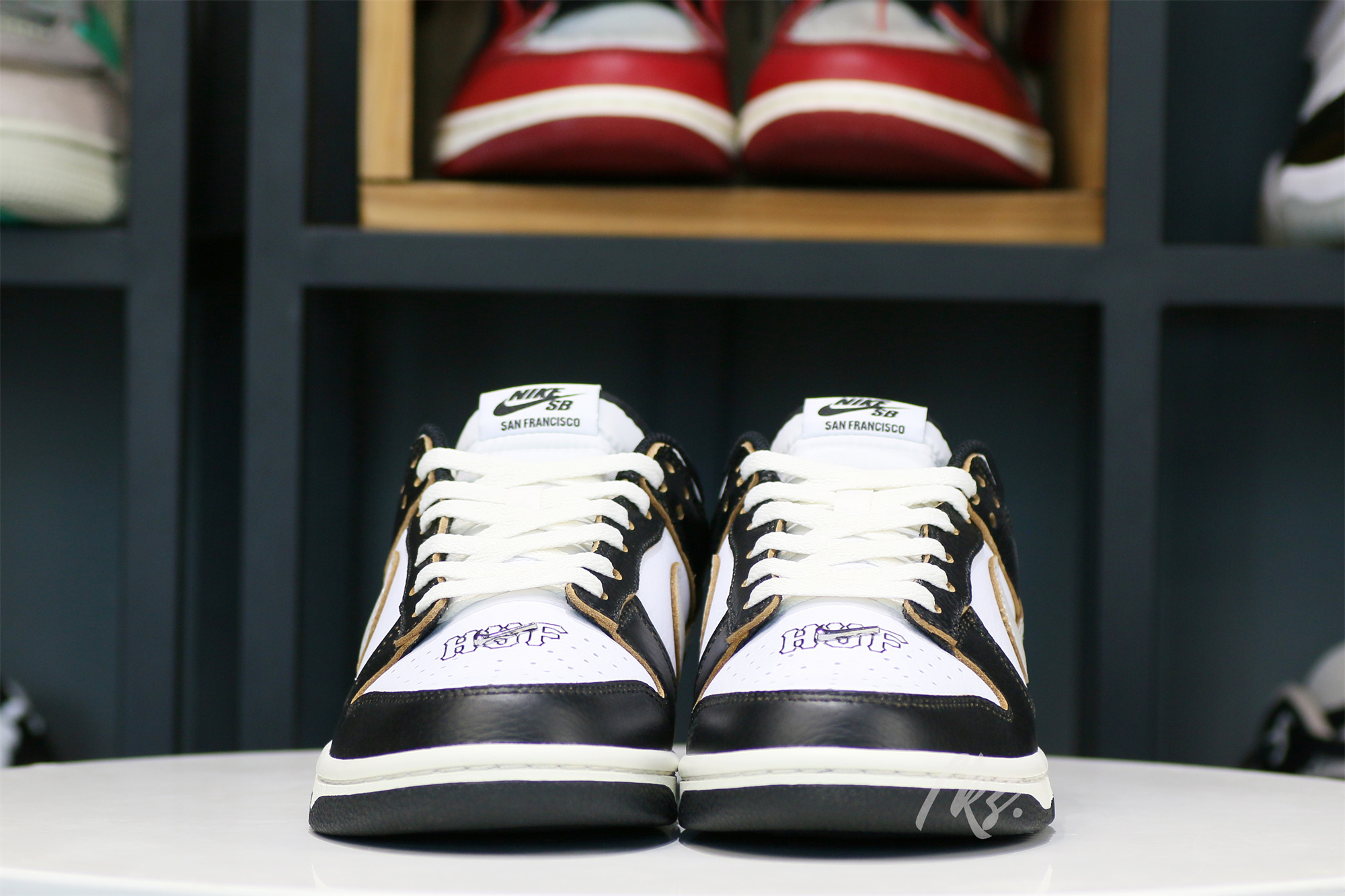 HUF x Nike SB Dunk Low “San Francisco”