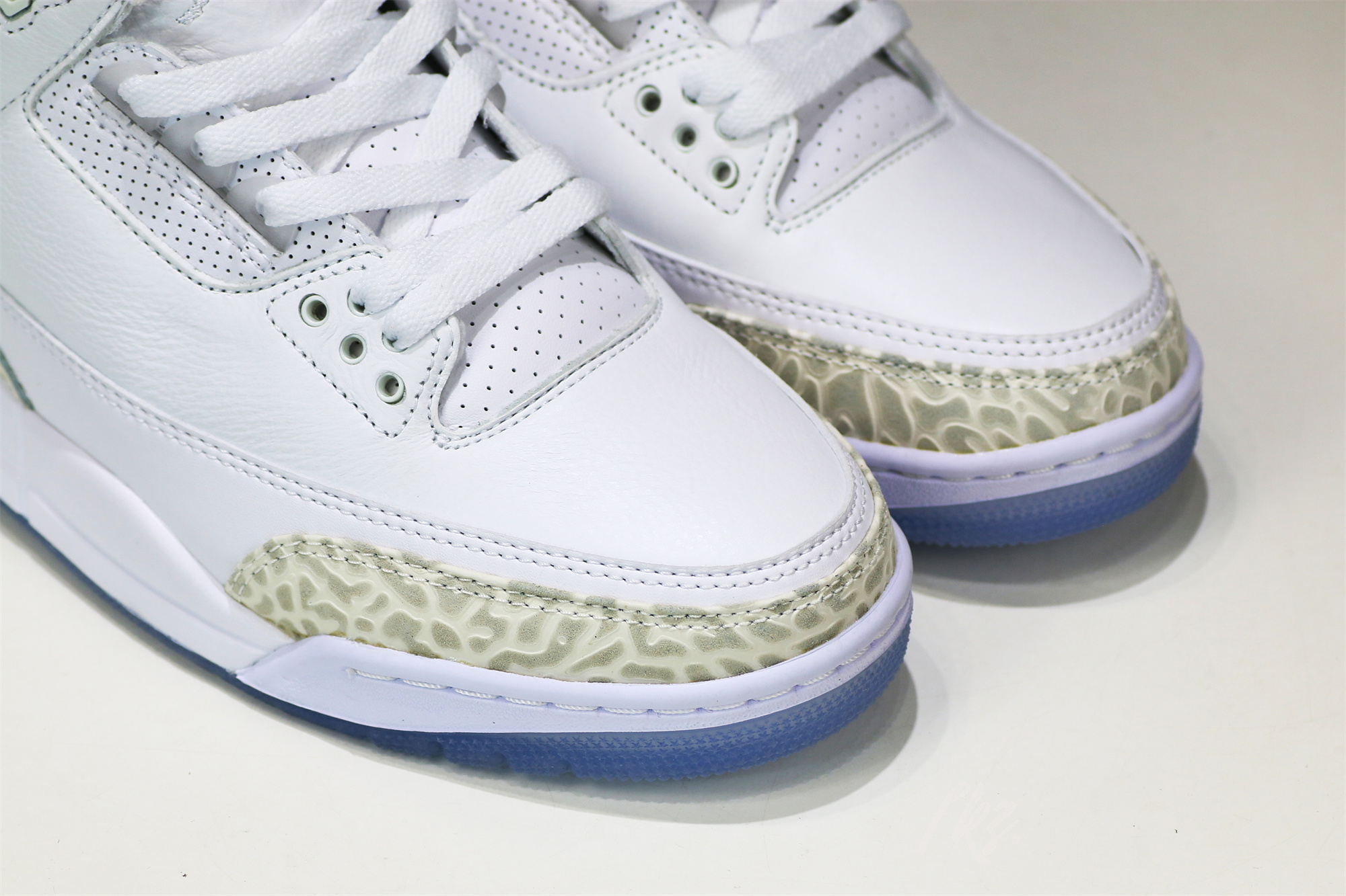 Air Jordan 3 Retro Triple White