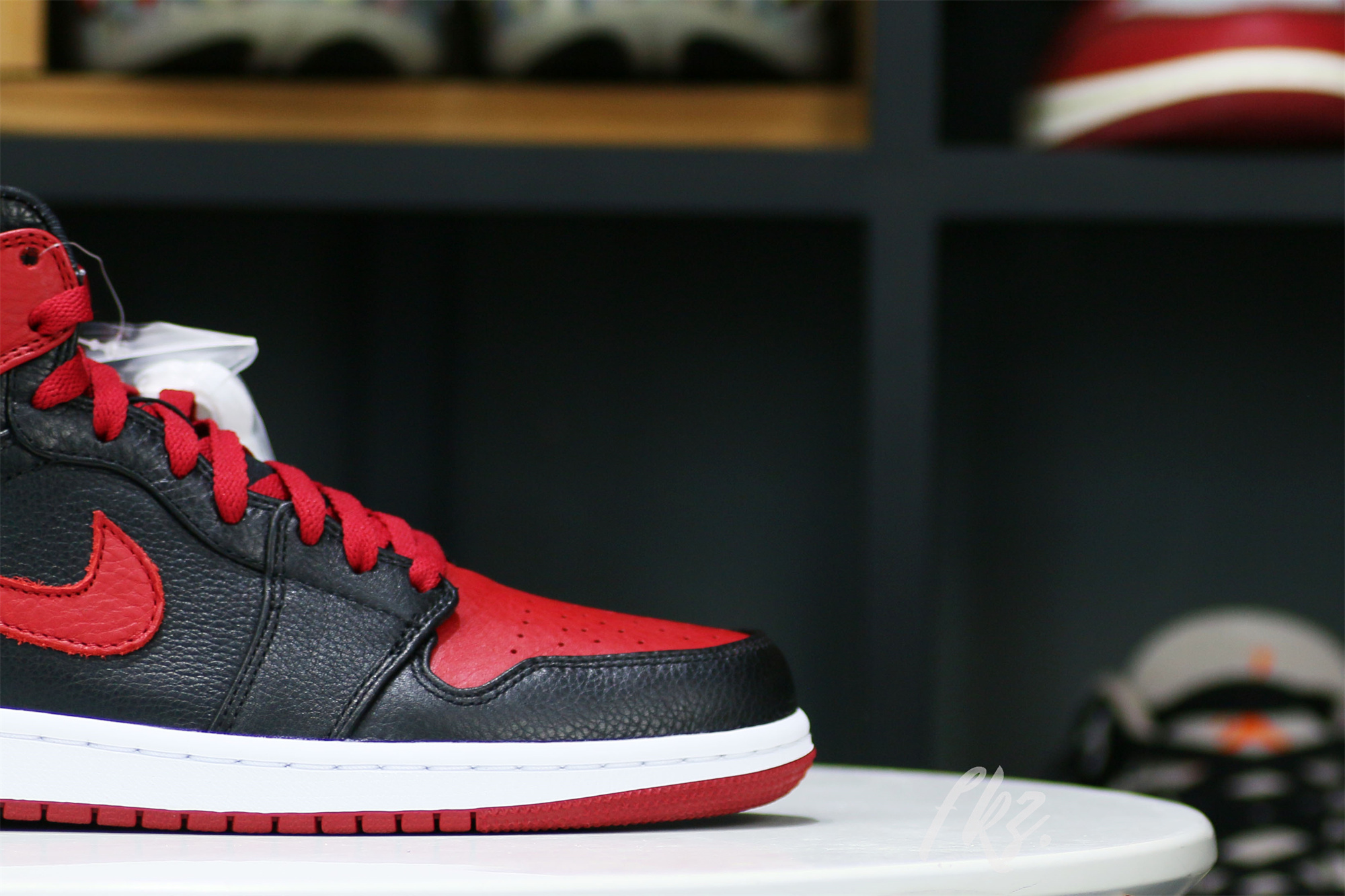 Air Jordan 1 OG Banned/Bred 2011 (LN5 A1 ,Deadstock,with tiny Flaws)