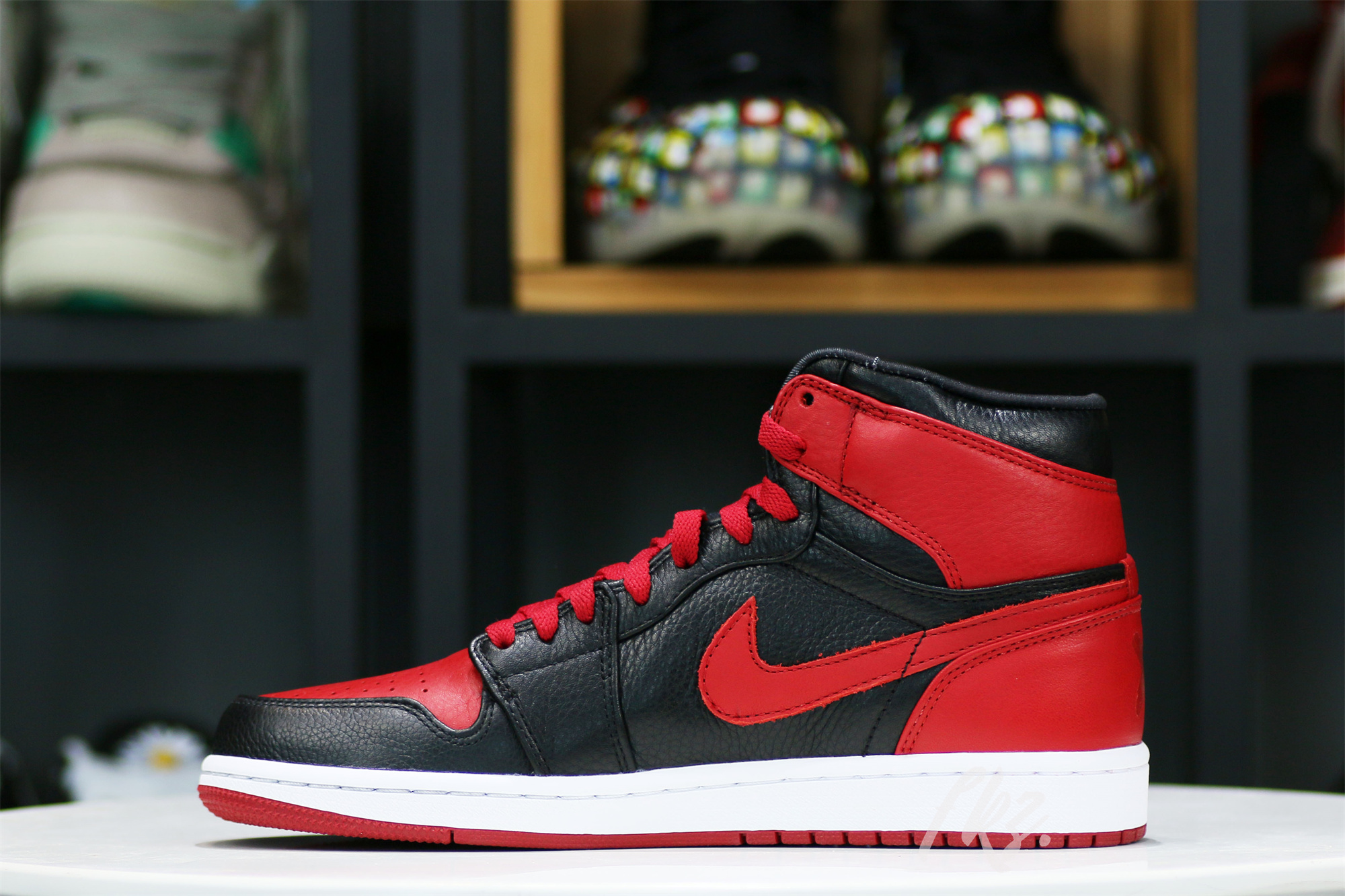 Air Jordan 1 OG Banned/Bred 2011 (LN5 A1 ,Deadstock,with tiny Flaws)