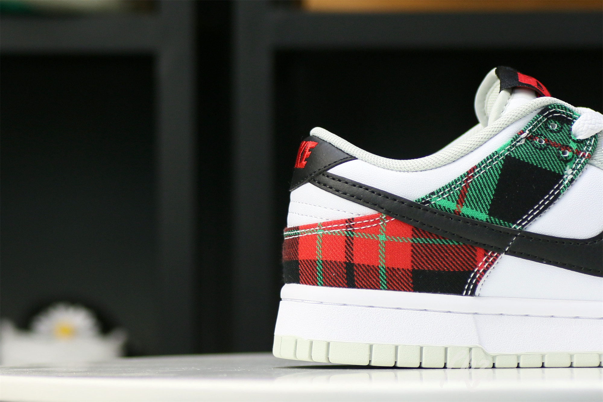 Nike Dunk Low Plaid