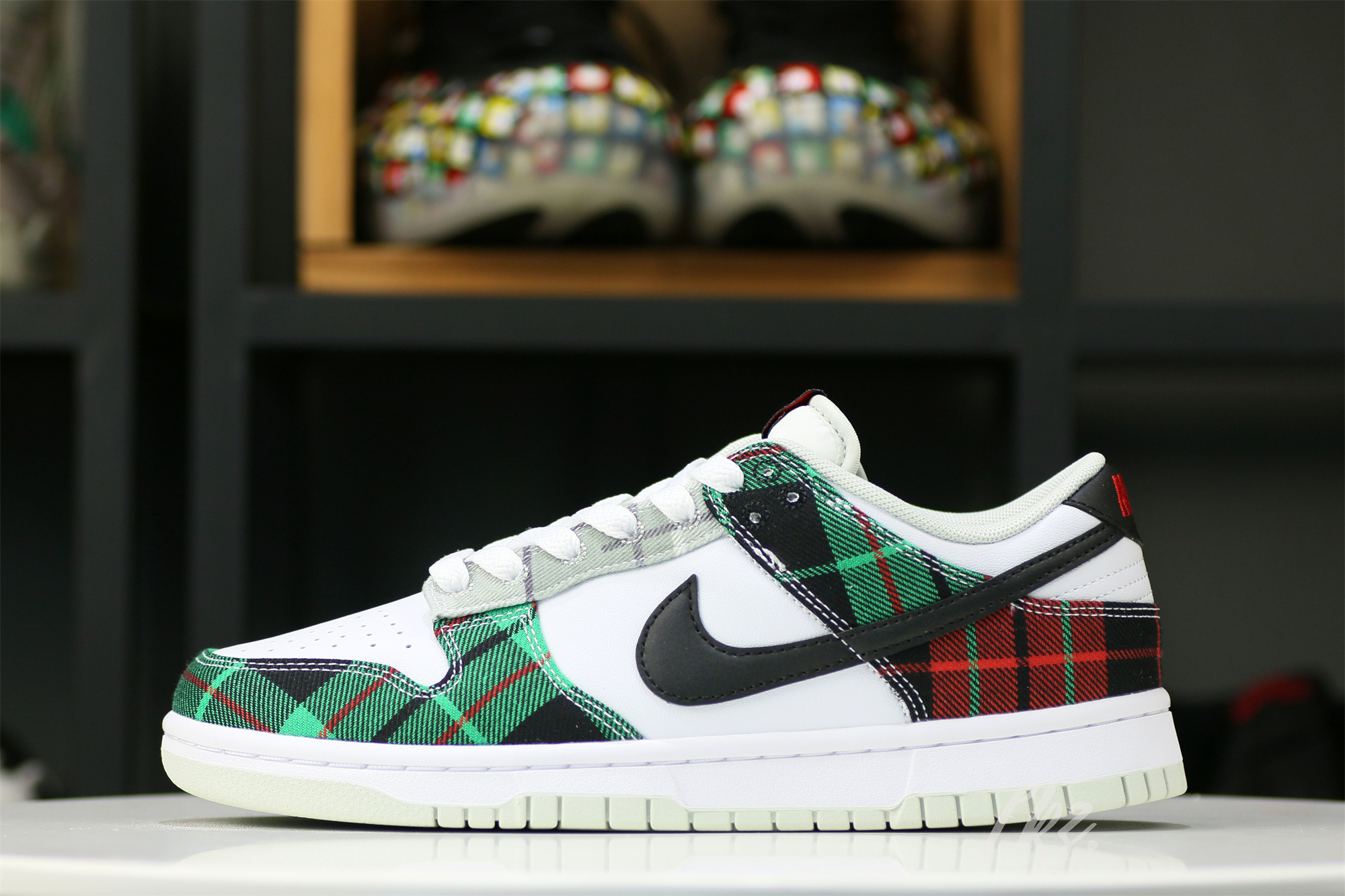 Nike Dunk Low Plaid