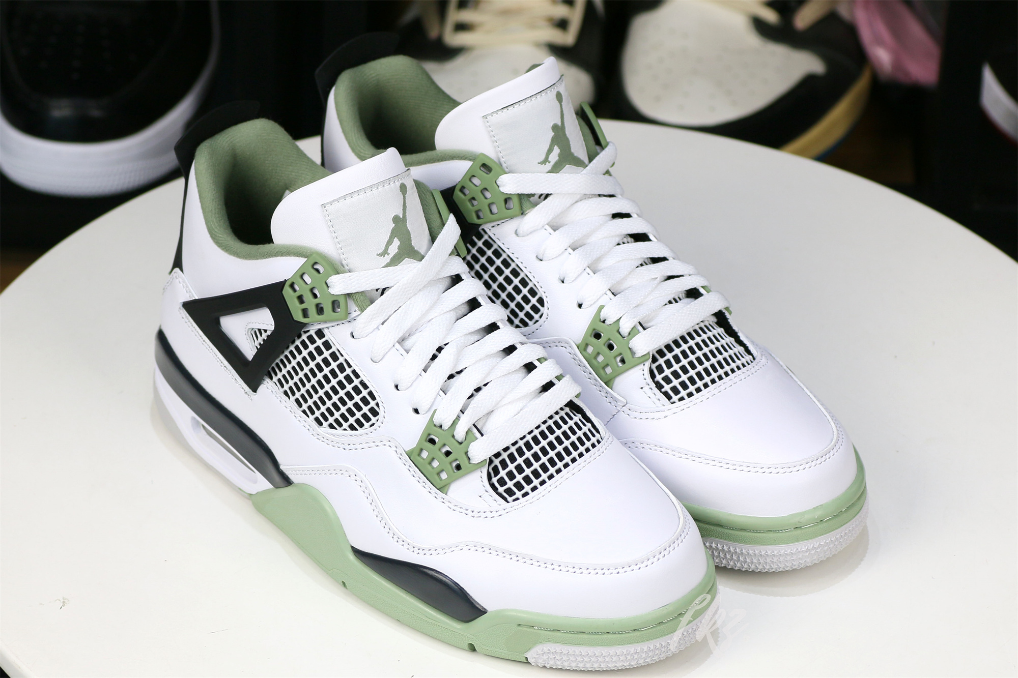 Jordan 4 Retro Seafoam WMs 2023