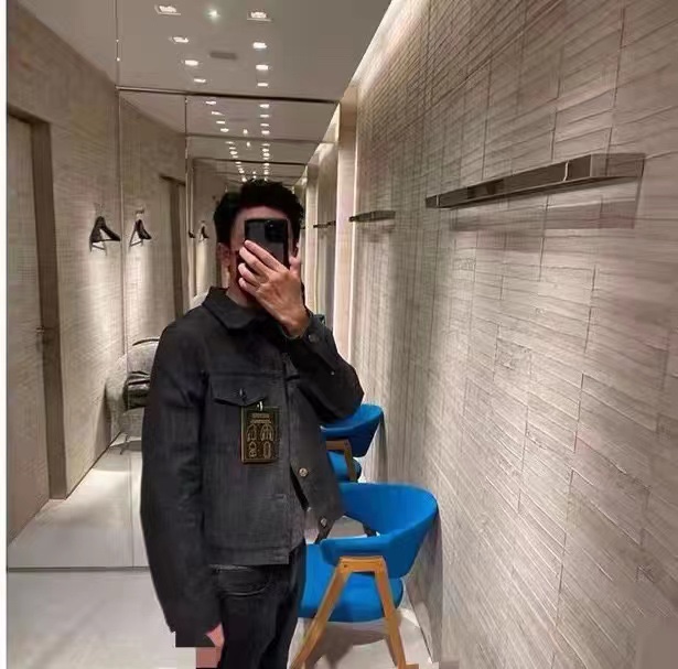 L– three-dimensional presbyopic denim jacket