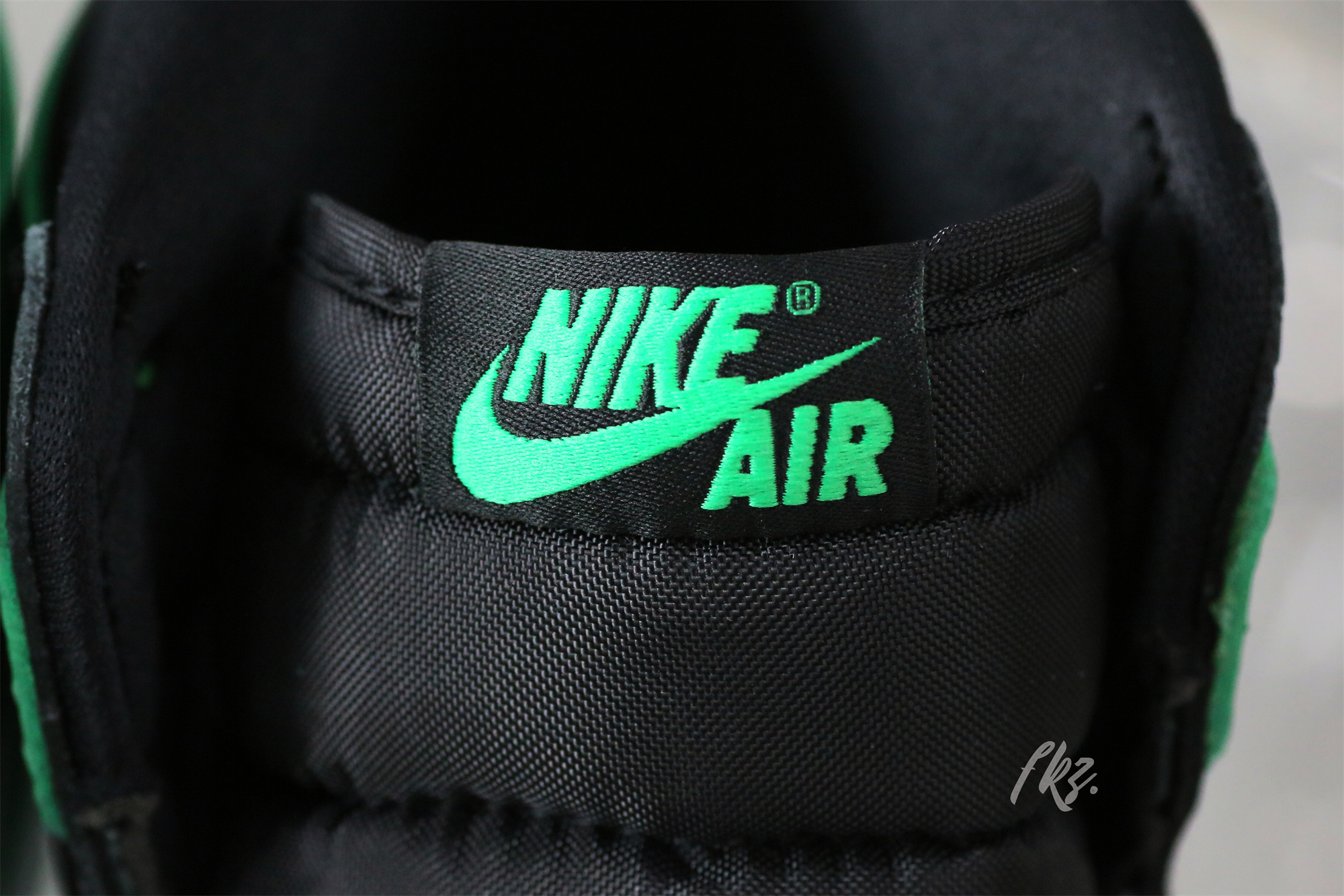 Air Jordan 1 High Lucky Green 2023