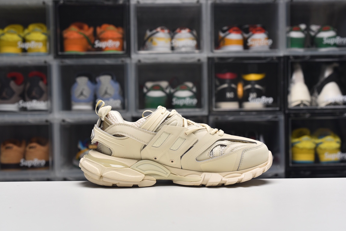 Balenciag* Defender khaki