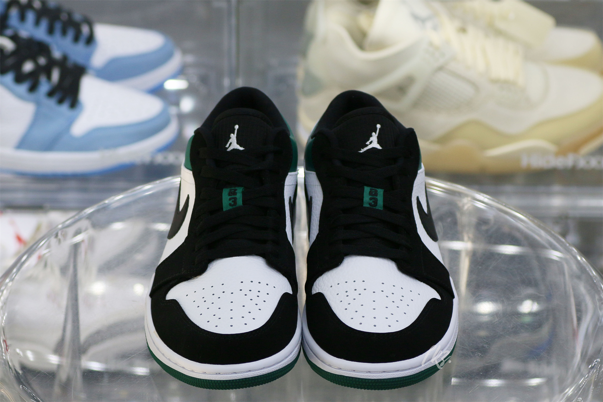 Air Jordan 1 Low Mystic Green 2019