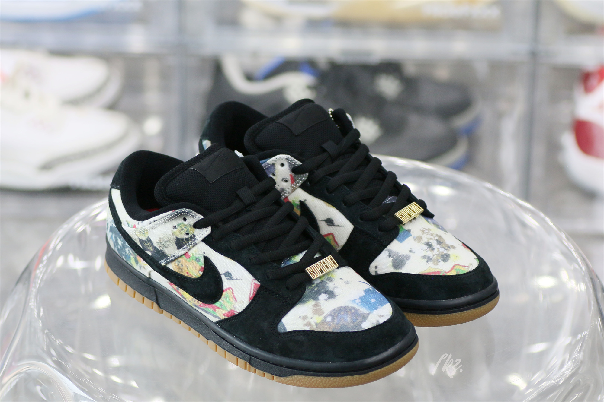 Supreme x Nike SB Dunk Low 2023