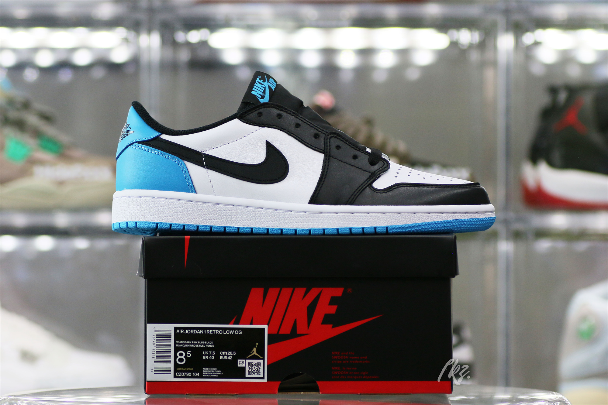 Air Jordan 1 Retro Low OG Black Dark Powder Blue