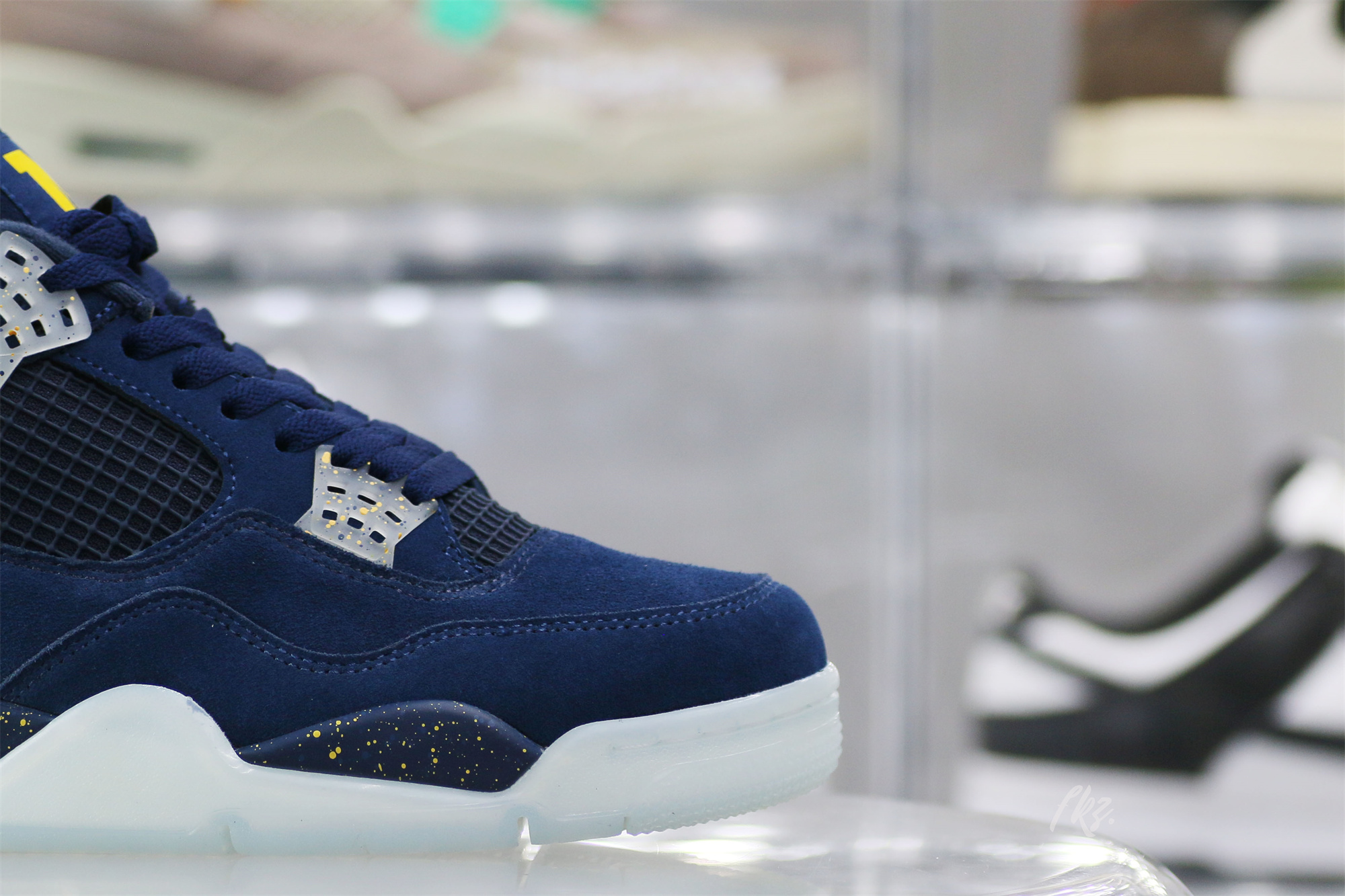Air Jordan 4 Retro Michigan (PE)