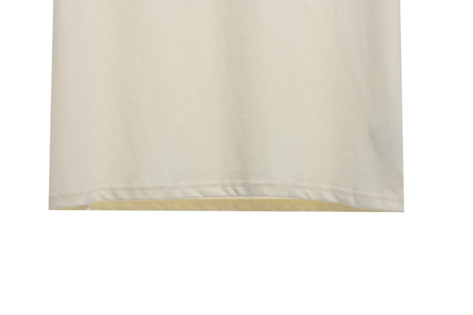 Essenti@ls Double line double row large letter flocking short sleeves