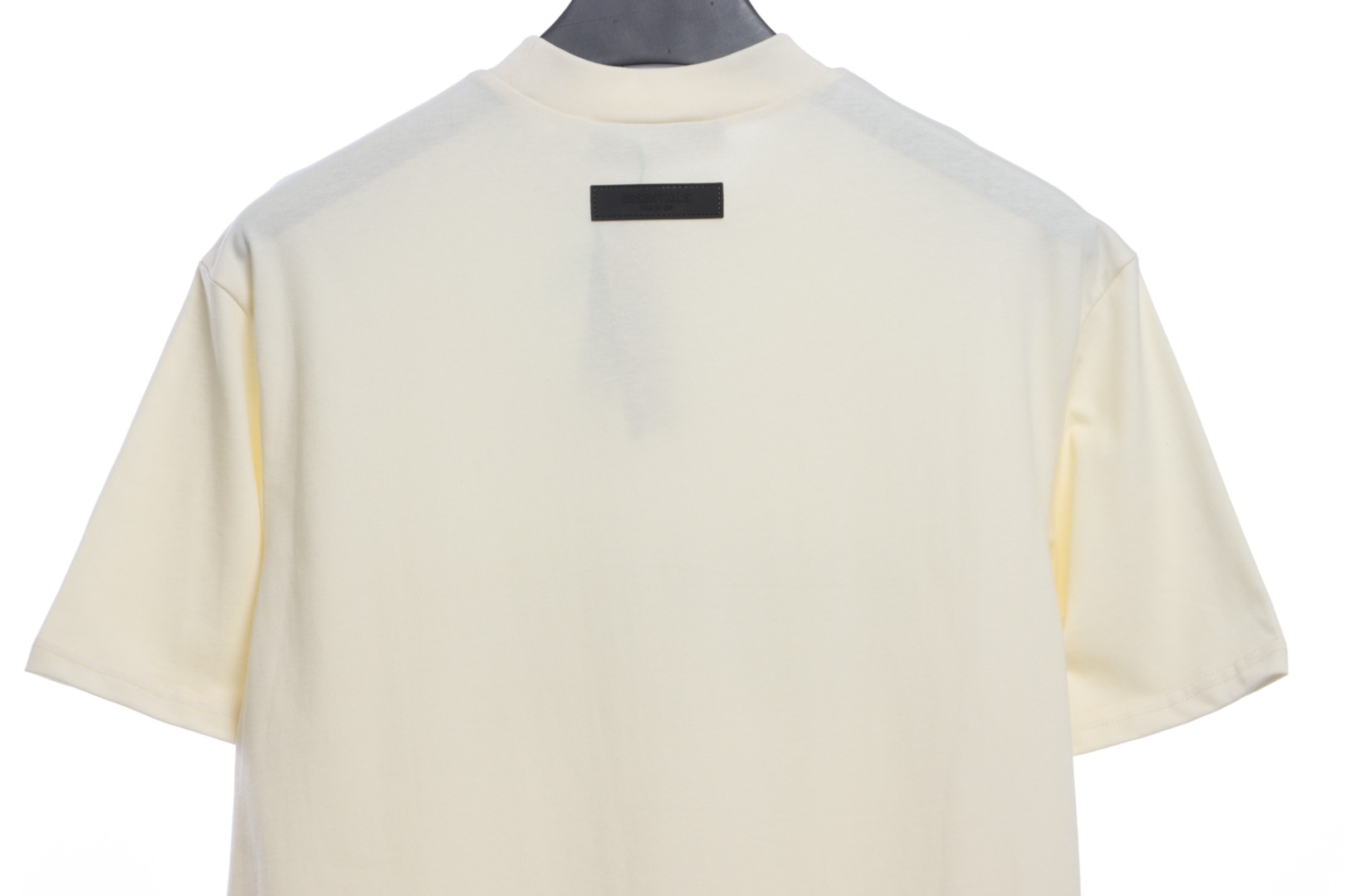 Essenti@ls Double line double row large letter flocking short sleeves