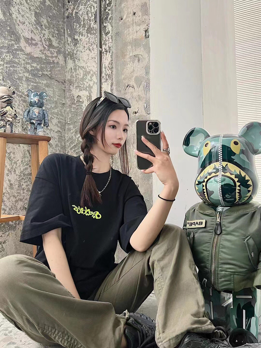 OW green paint letter arrowhead short sleeves