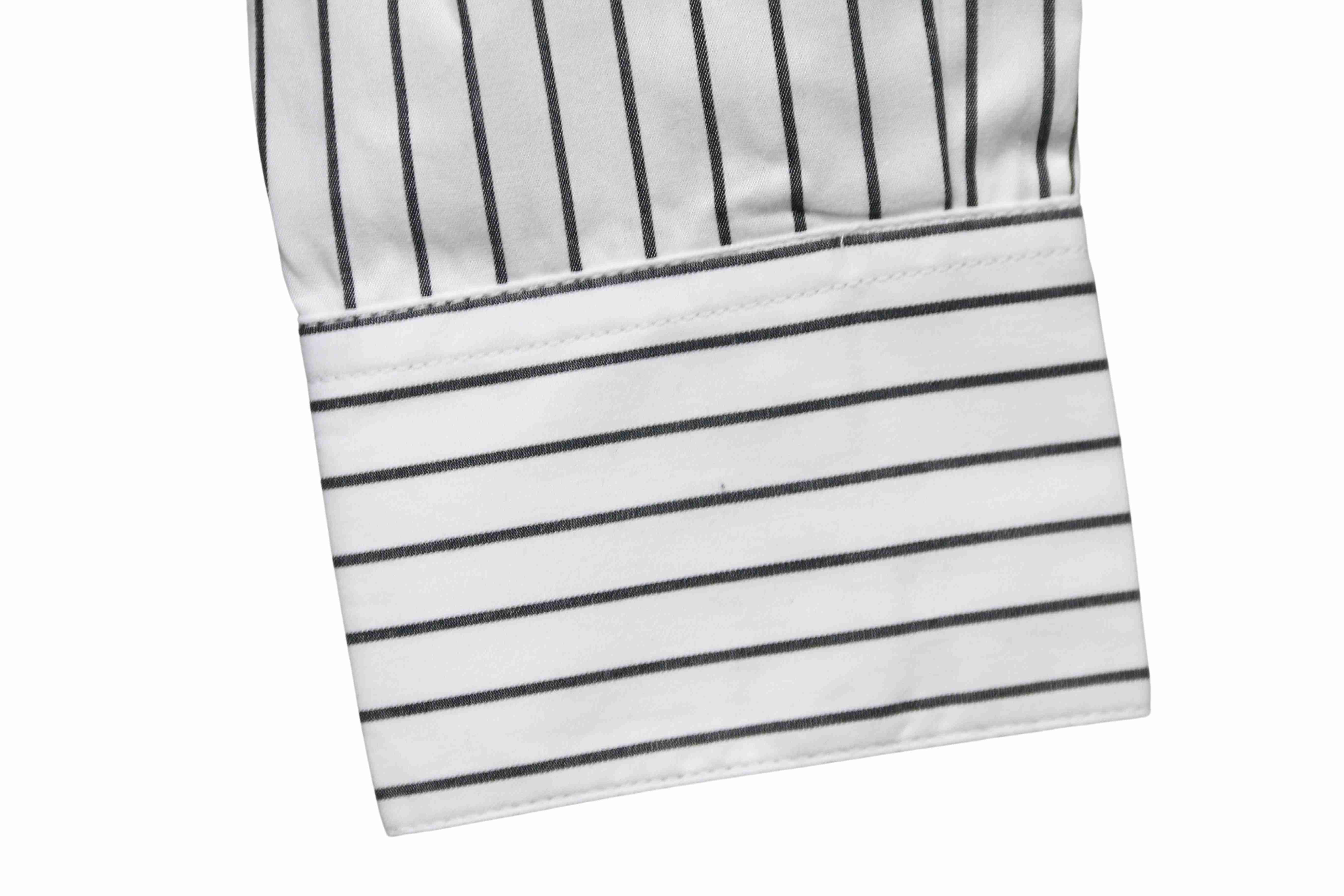 Mo&Co Joint Vertical Stripe Love Patch Shirt