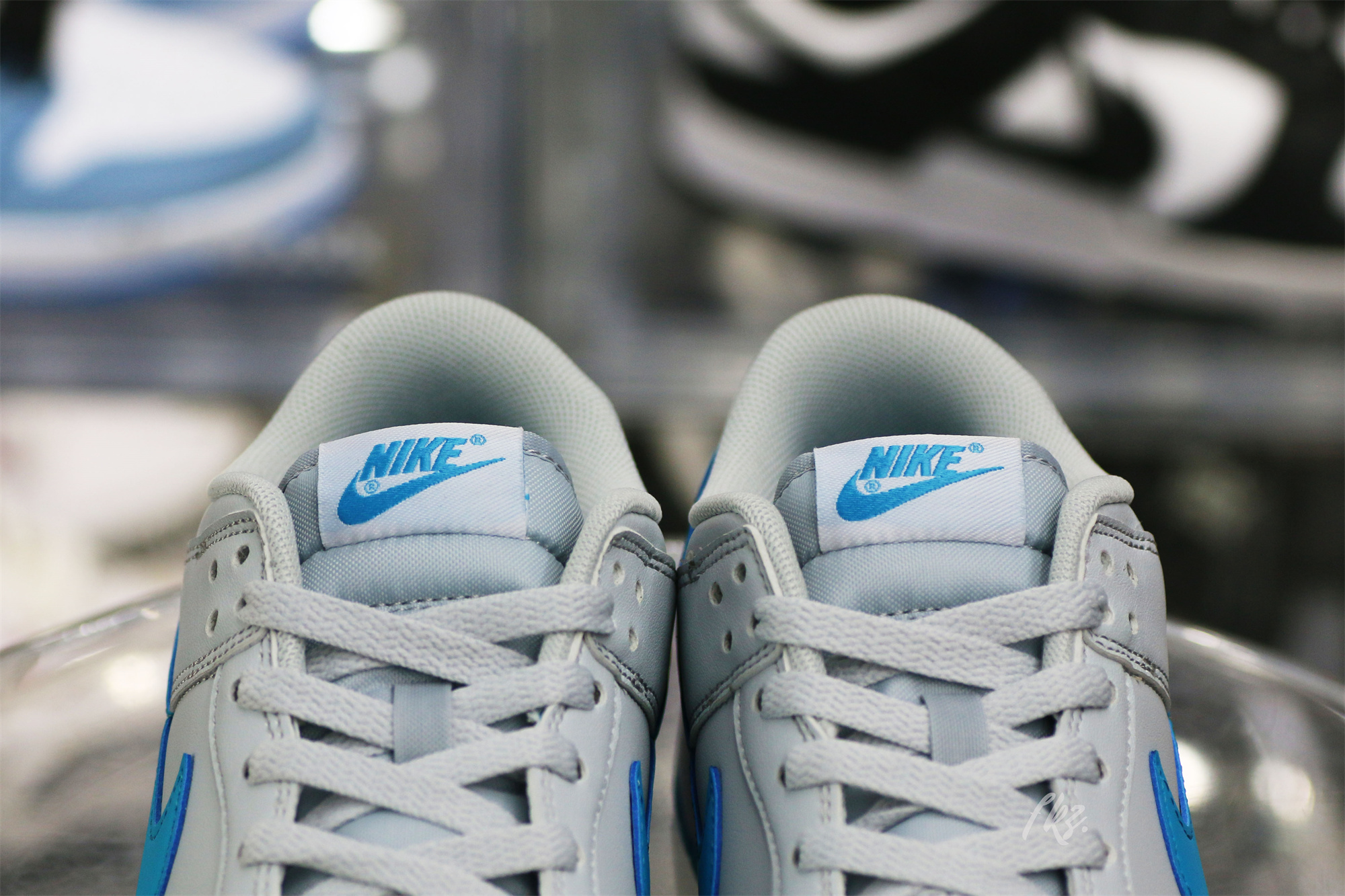 Nike Dunk Low Retro Pure Platinum Blue Lightning