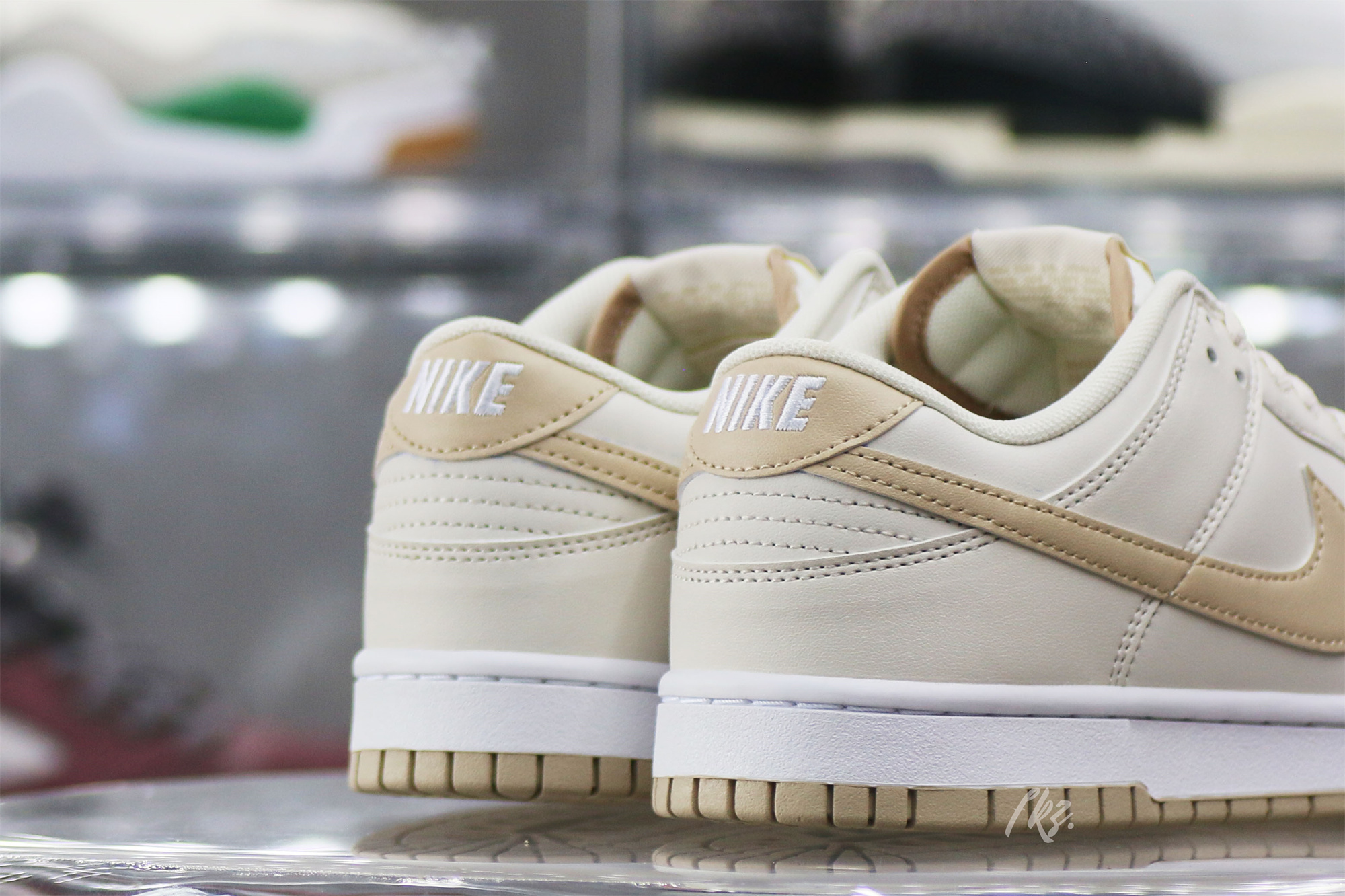 Nike Dunk Low Phantom Sanddrift