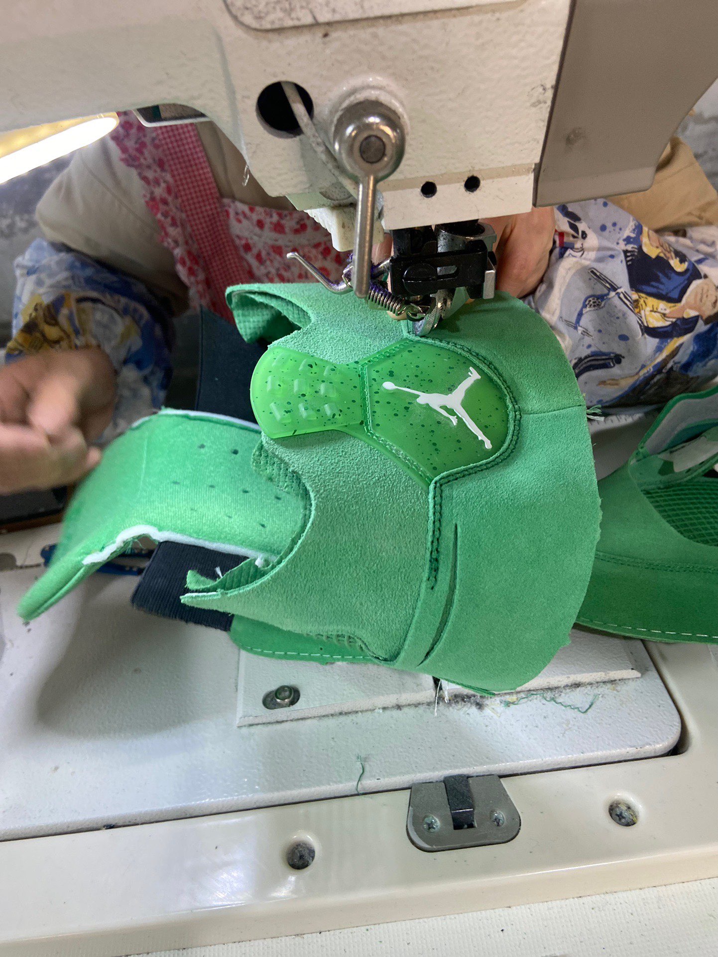 Air Jordan 4 Retro Wahlburgers