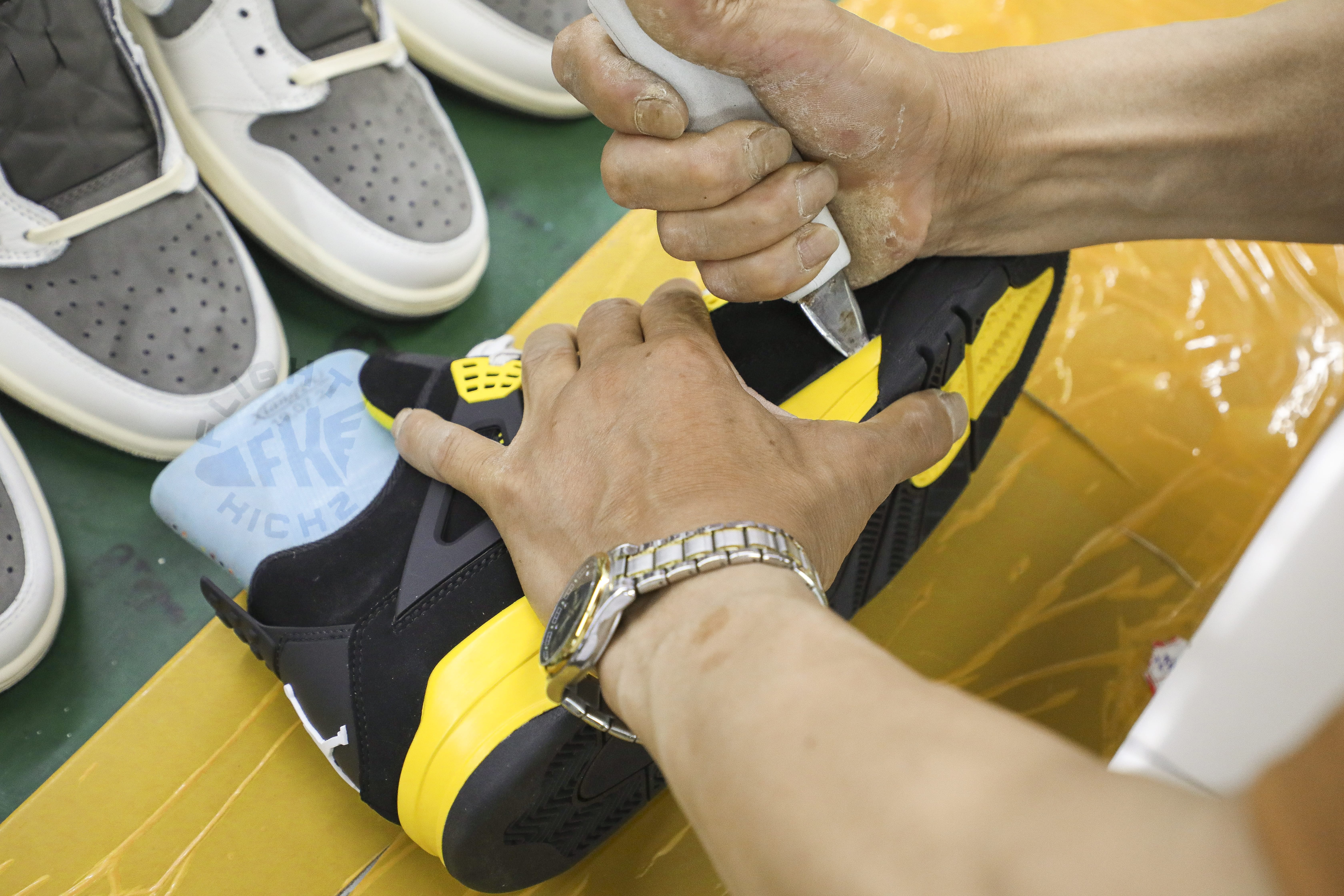 Air Jordan 4 Retro Thunder 2023 (LN5 A1 Batch)