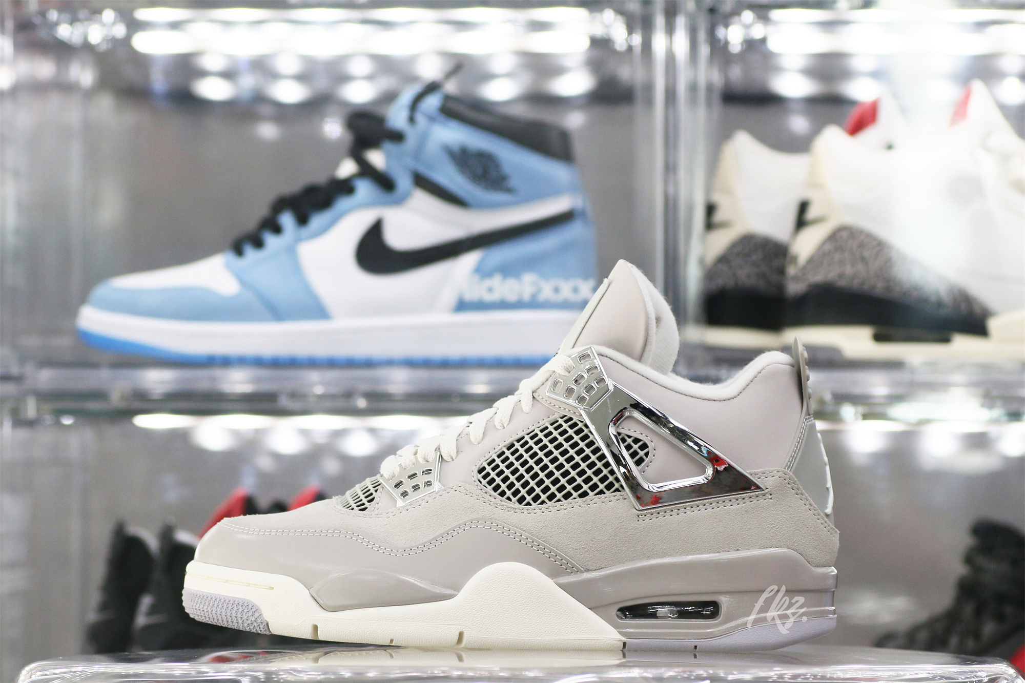Air Jordan 4 “Frozen Moments”