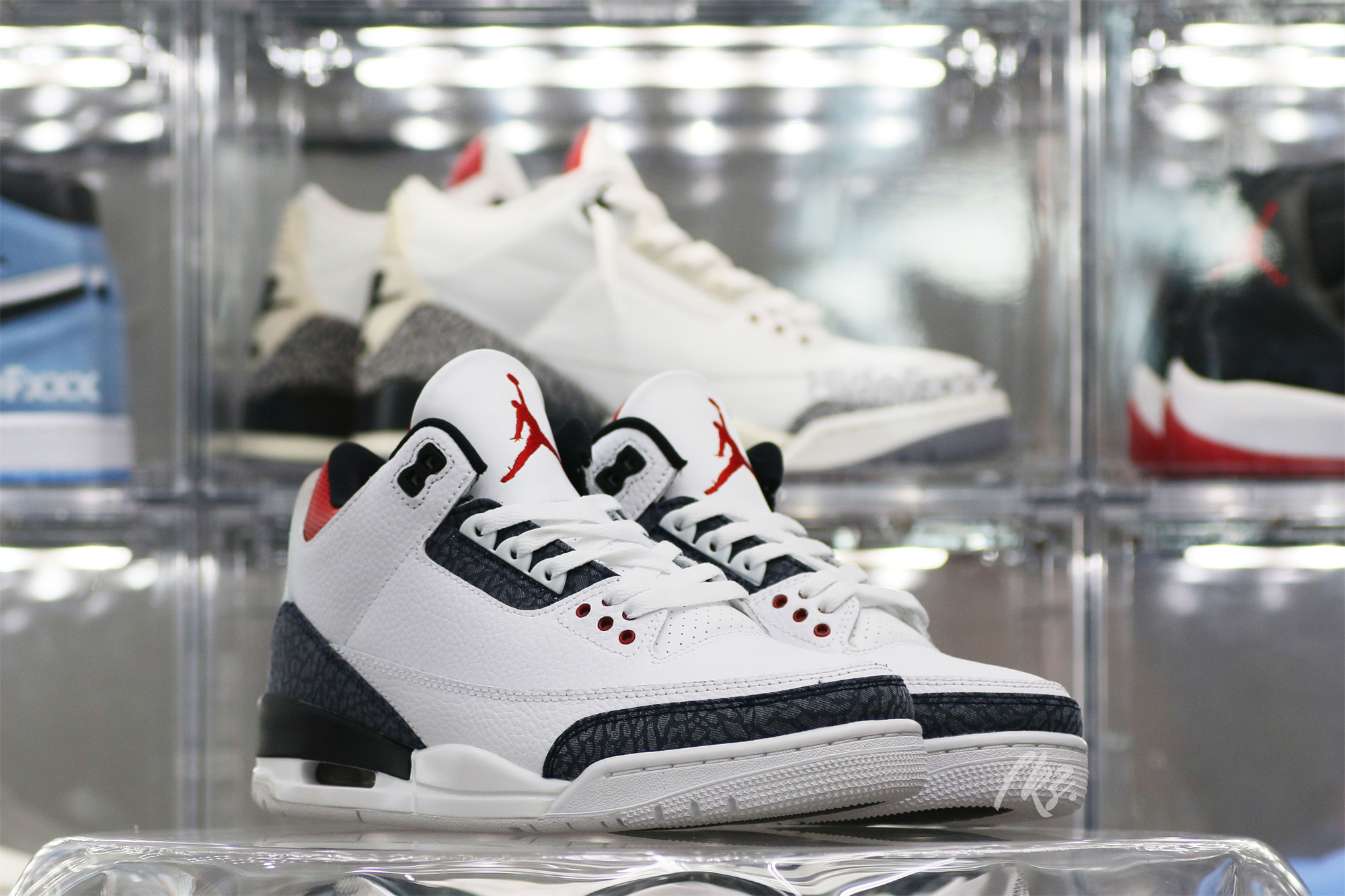 Jordan 3 Retro SE Fire Red Denim 2020