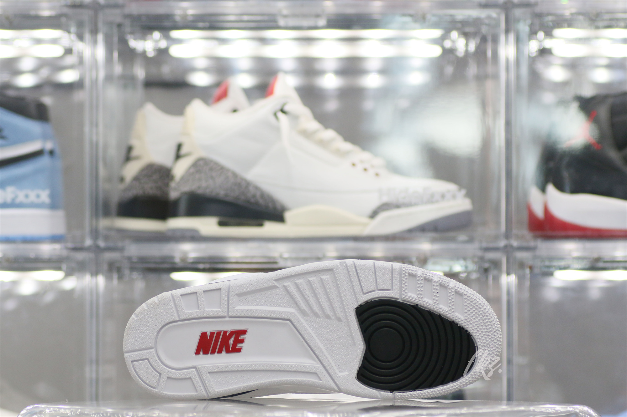 Jordan 3 Retro SE Fire Red Denim 2020