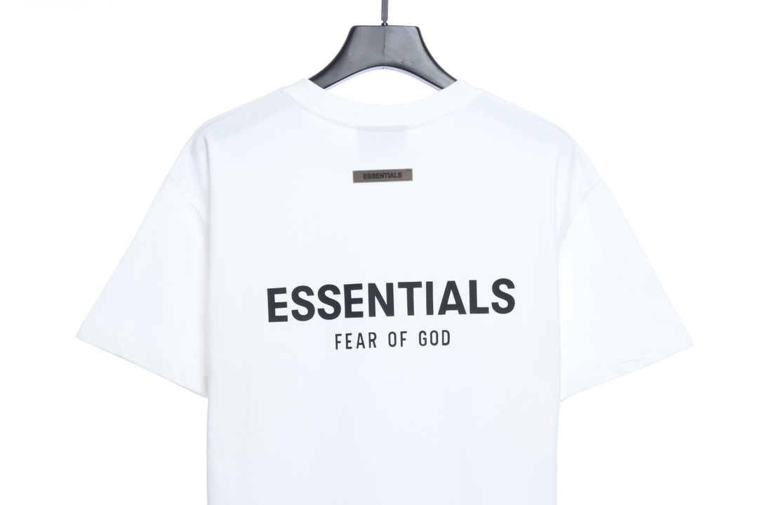 Essentials back silicone letter short sleeve