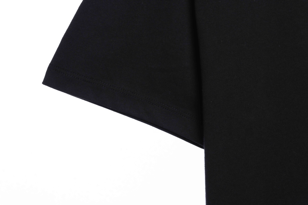 Essentials back silicone letter short sleeve