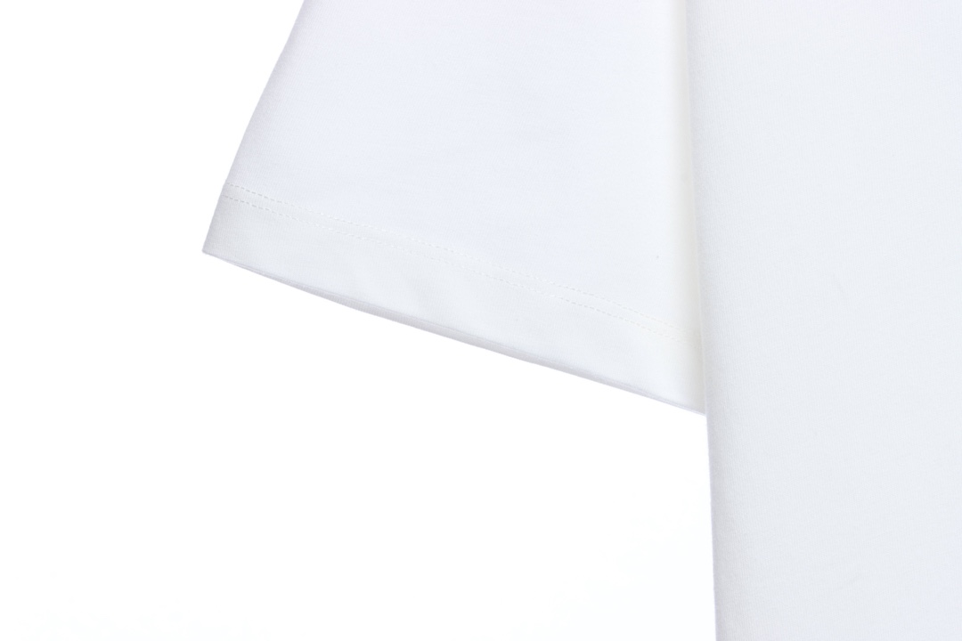 Essentials back silicone letter short sleeve