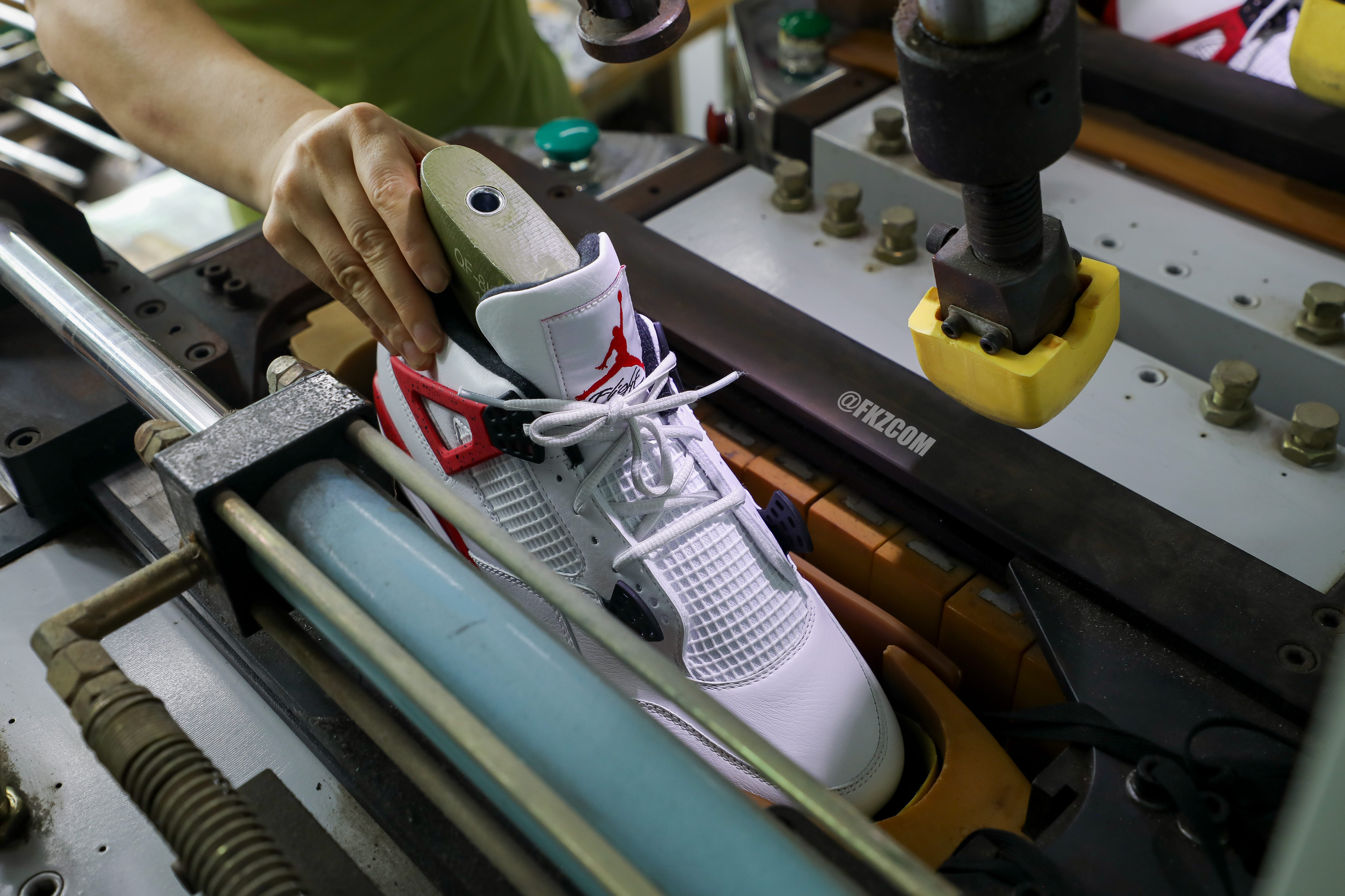 Air Jordan 4 Red Cement 2023 (LN5 A1 Batch)