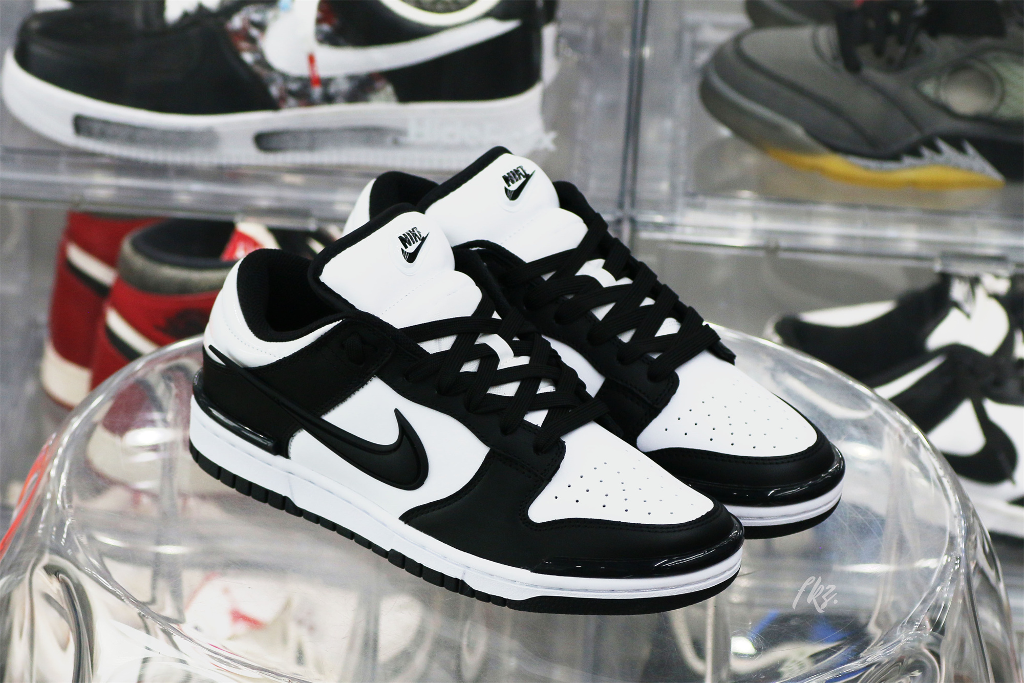 Nike Dunk Low Twist Panda