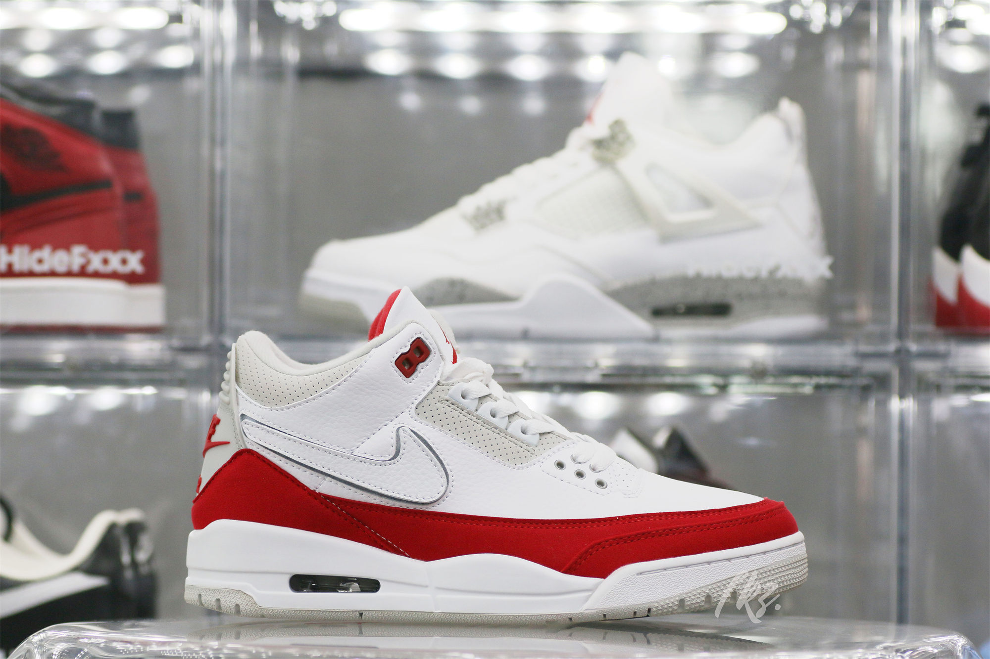 Air Jordan 3 Retro Tinker Air Max 1 – University Red