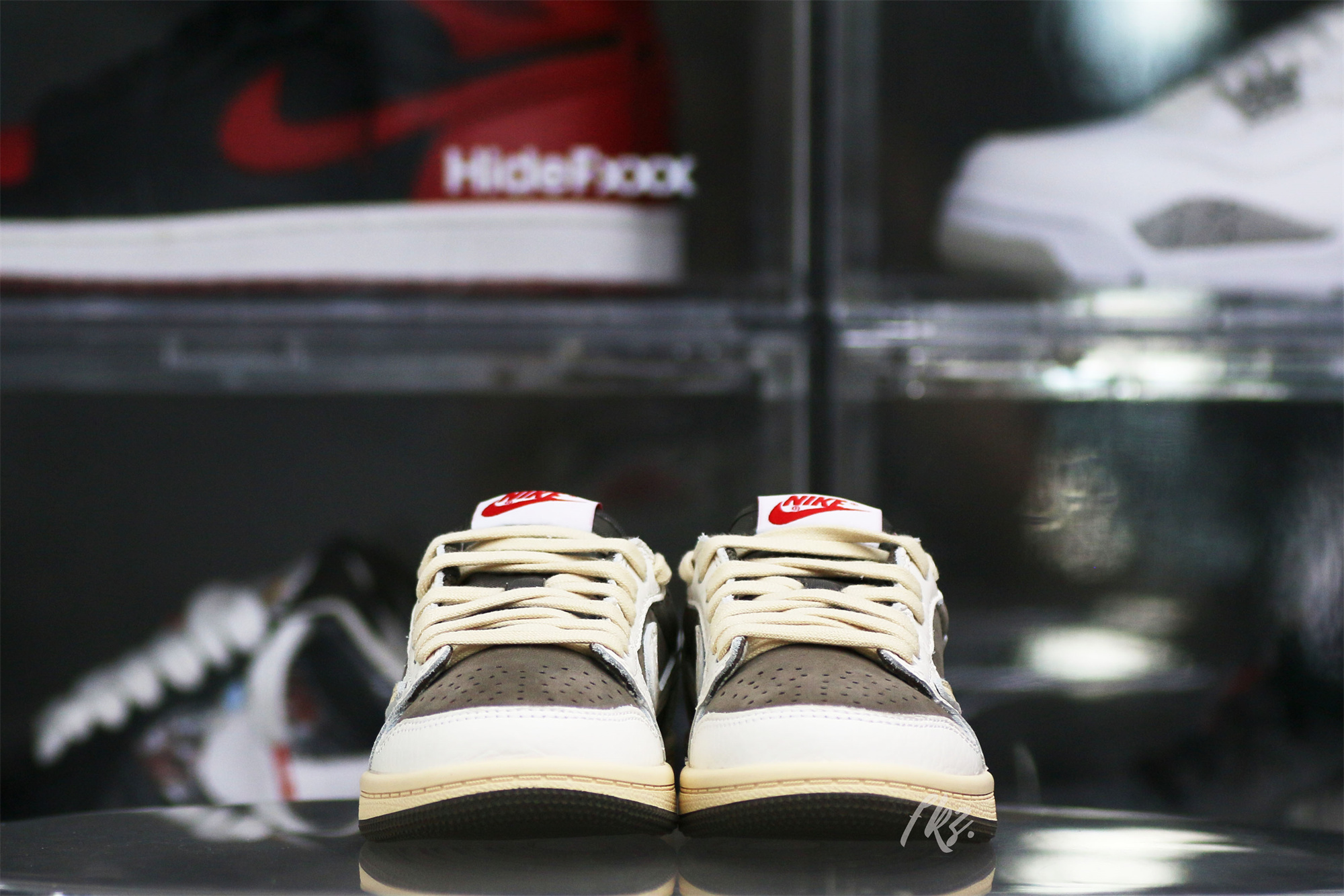 Travis Scott x Jordan 1 Retro Low OG SP Reverse Mocha Kid (LN5 A1)