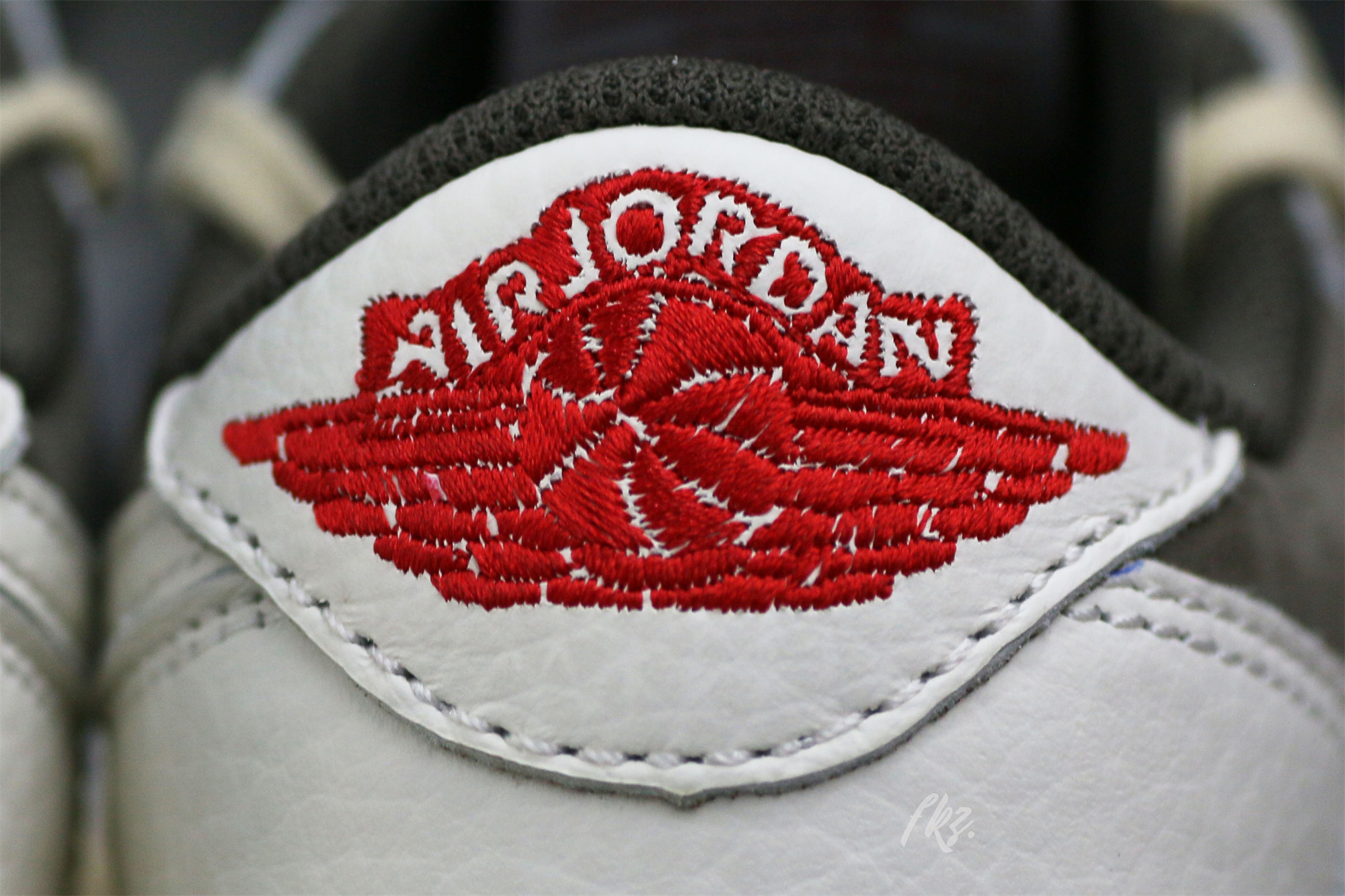 Travis Scott x Jordan 1 Retro Low OG SP Reverse Mocha Kid (LN5 A1)