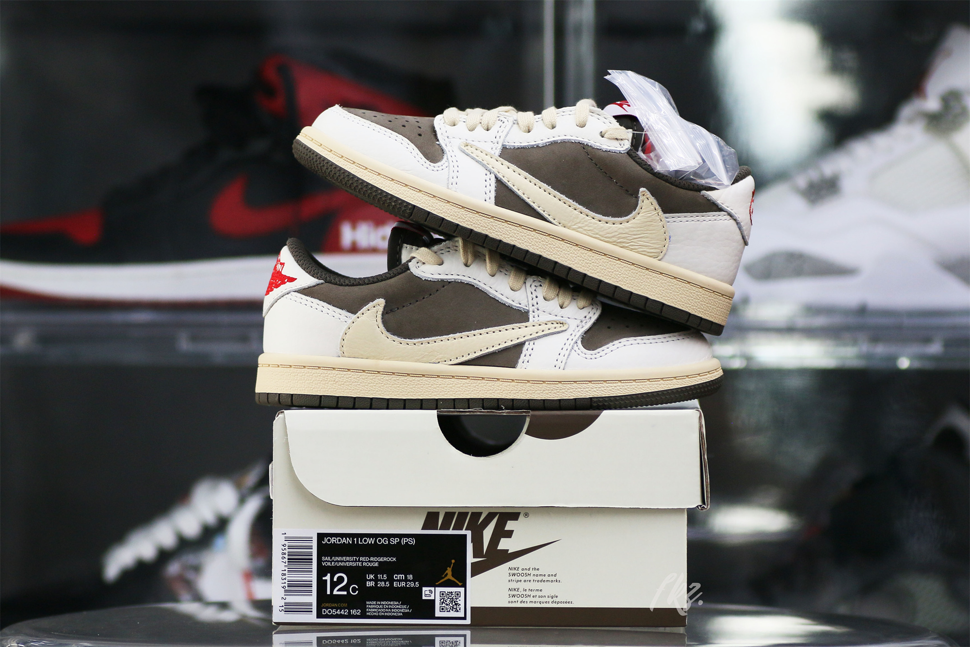 Travis Scott x Jordan 1 Retro Low OG SP Reverse Mocha Kid (LN5 A1)