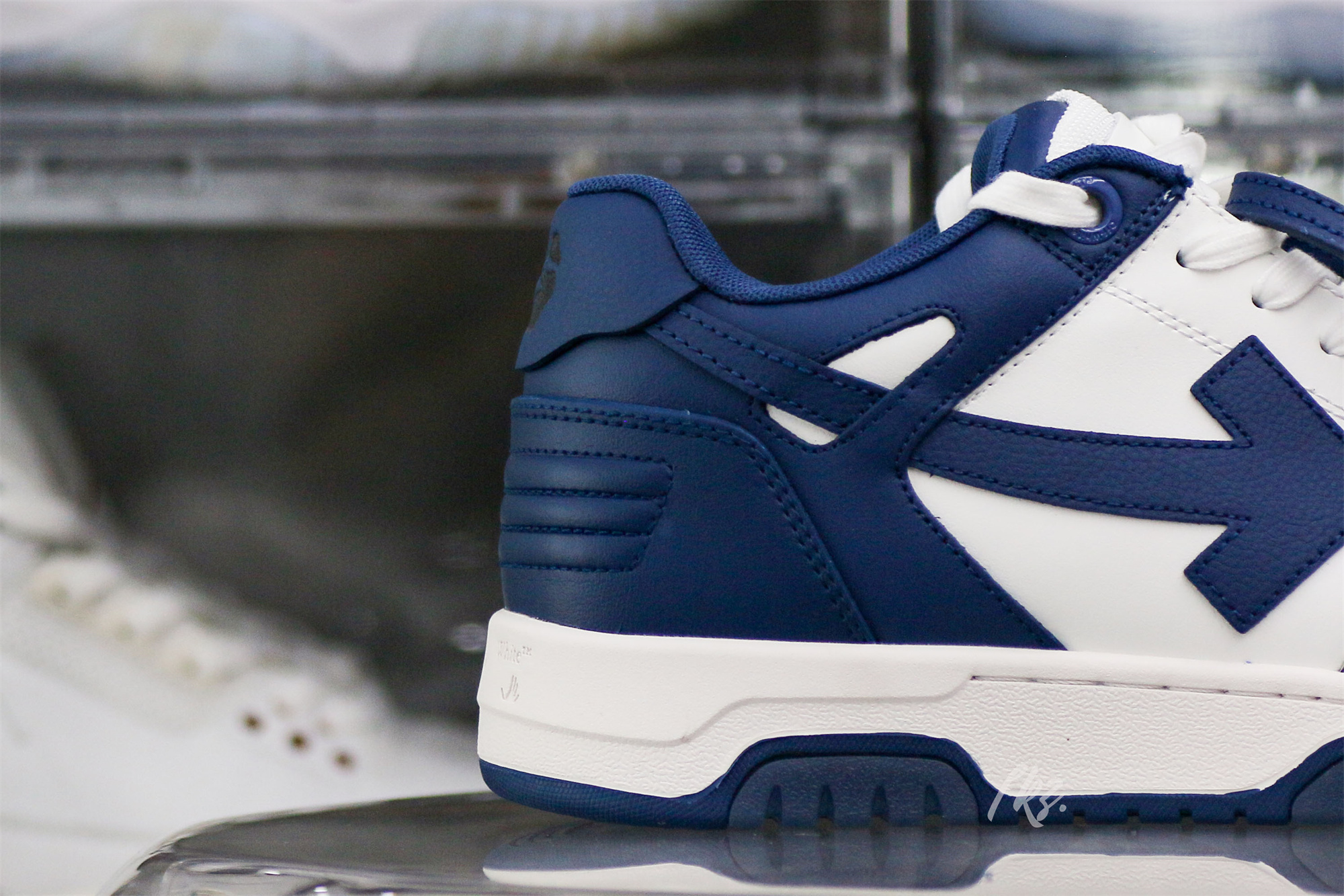 OFF-WHITE White & Navy Out Of Office Sneakers