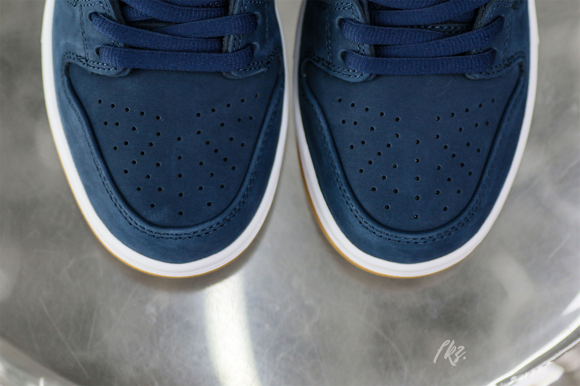 Dunk Low Pro ISO SB Navy Gum