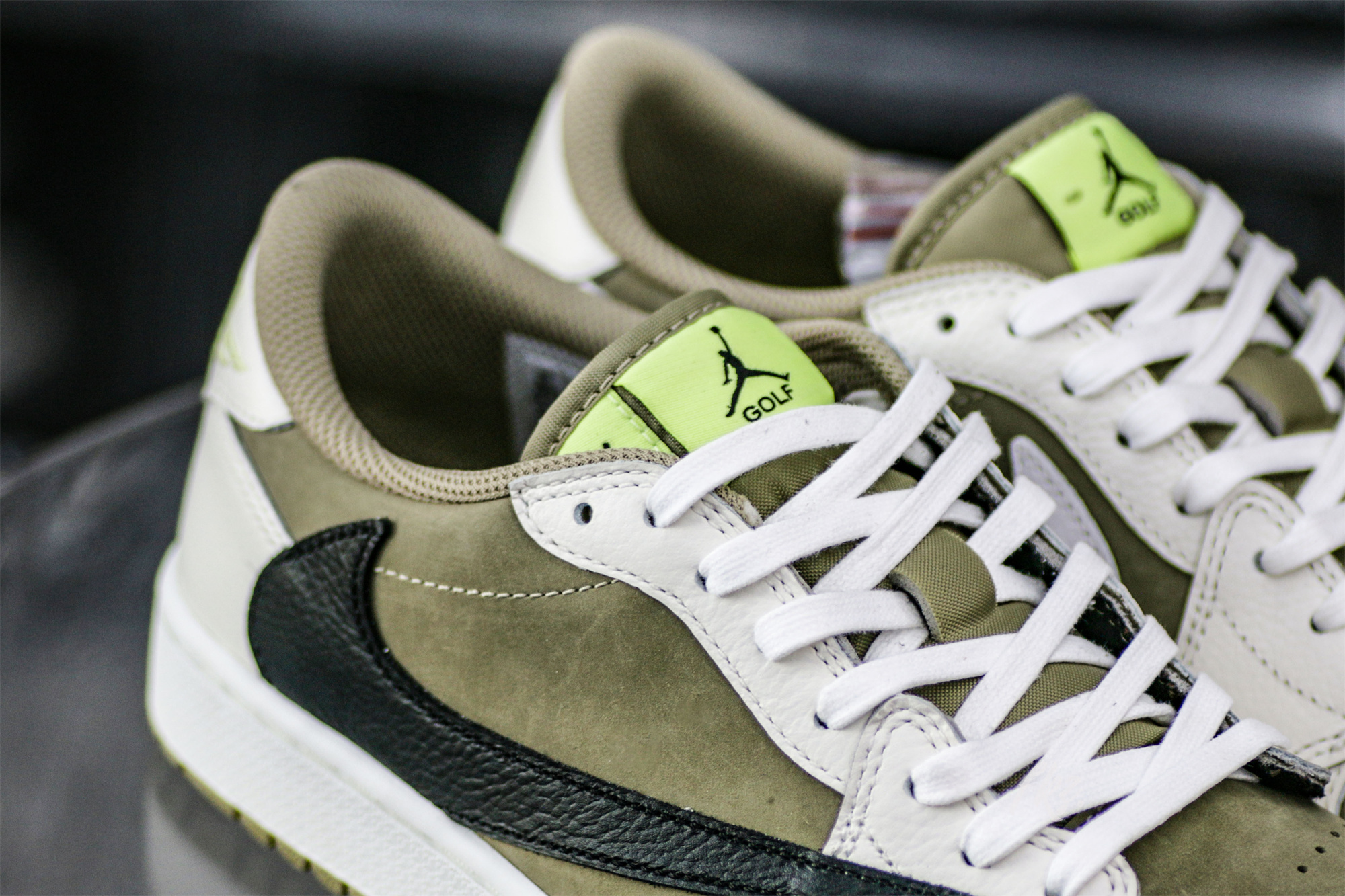 Travis Scott x Air Jordan 1 Low Golf Neutral Olive (LN5 A1)