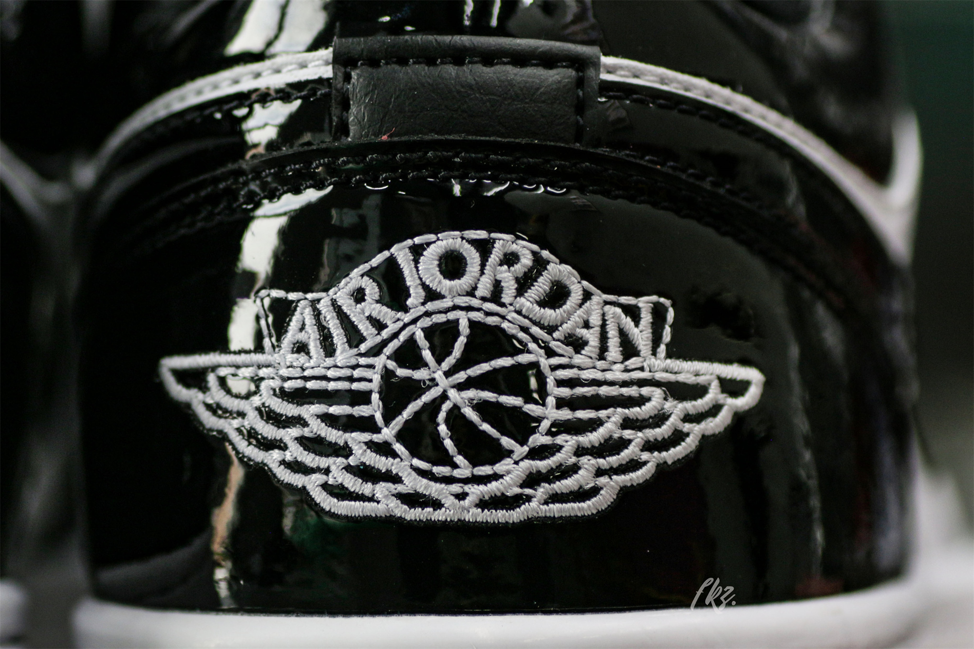 Air Jordan 1 Low SE Concord 2023