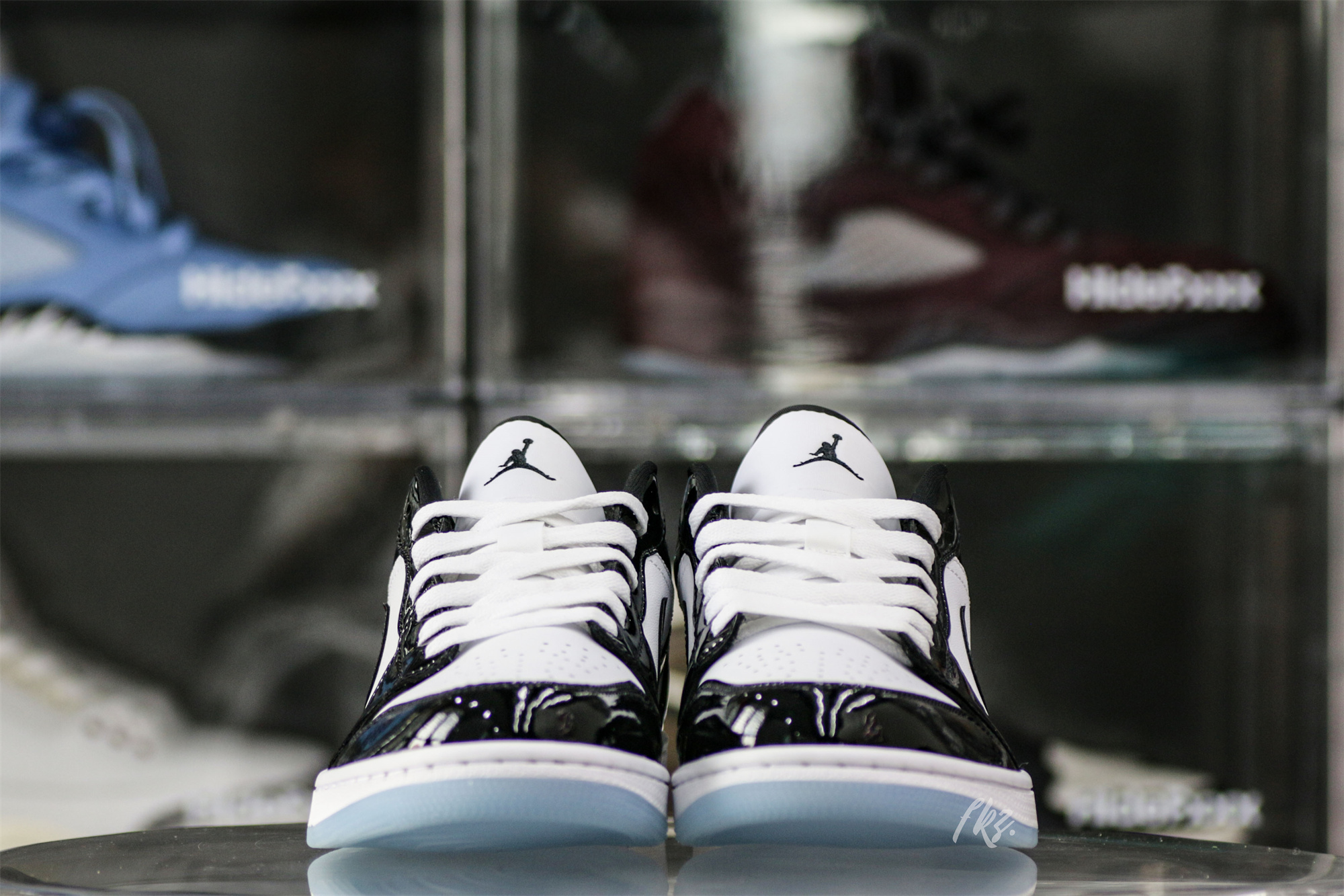 Air Jordan 1 Low SE Concord 2023